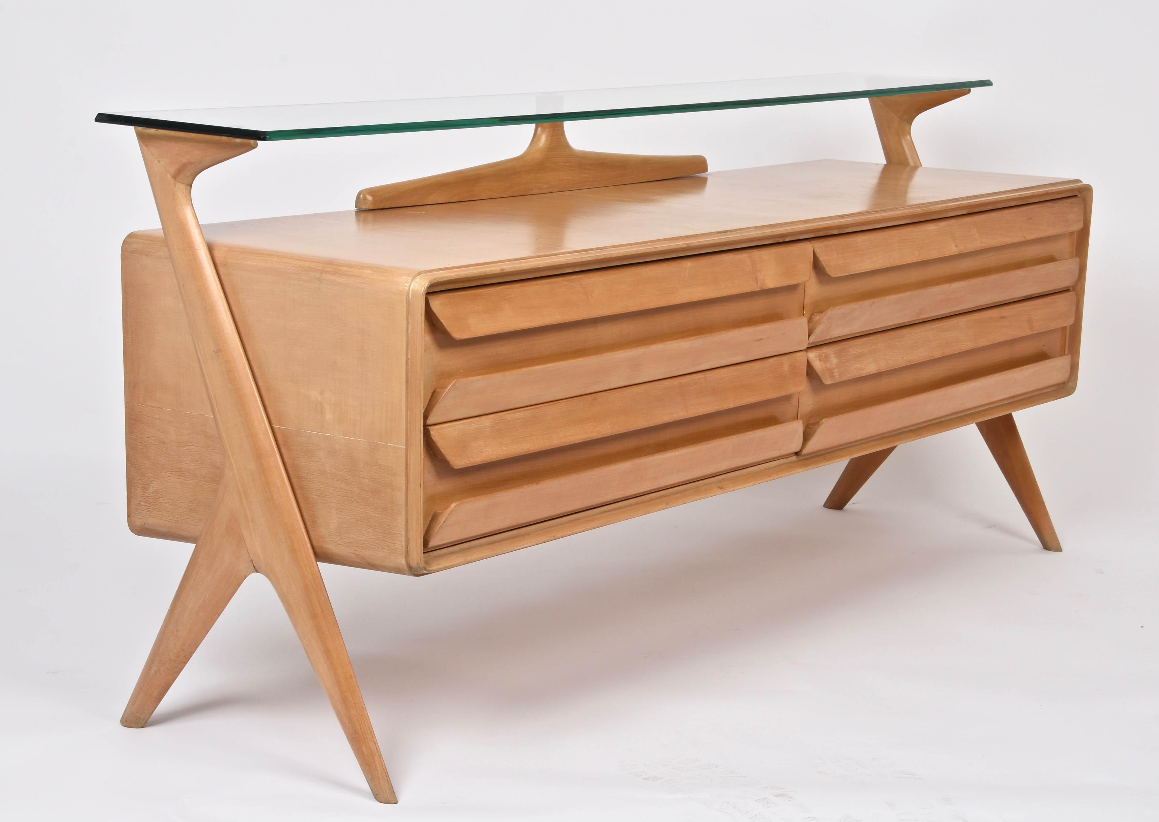 Vittorio Dassi Midcentury Italian Maple Wood Sideboard with Glass Shelf, 1950s 3