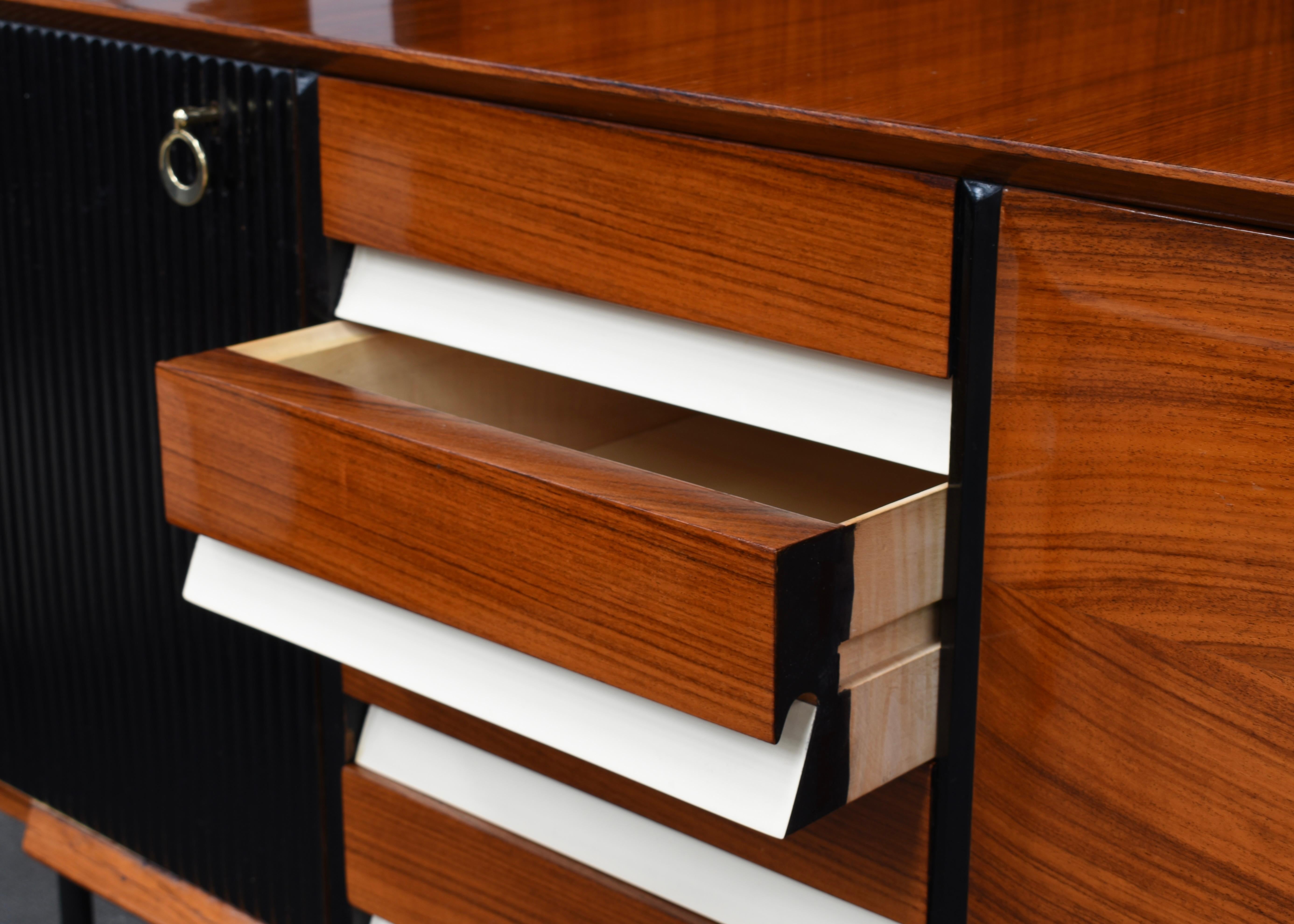 Vittorio Dassi Monumental Wall Unit / Dry Bar for Mobili Cantù, Italy, 1950 6