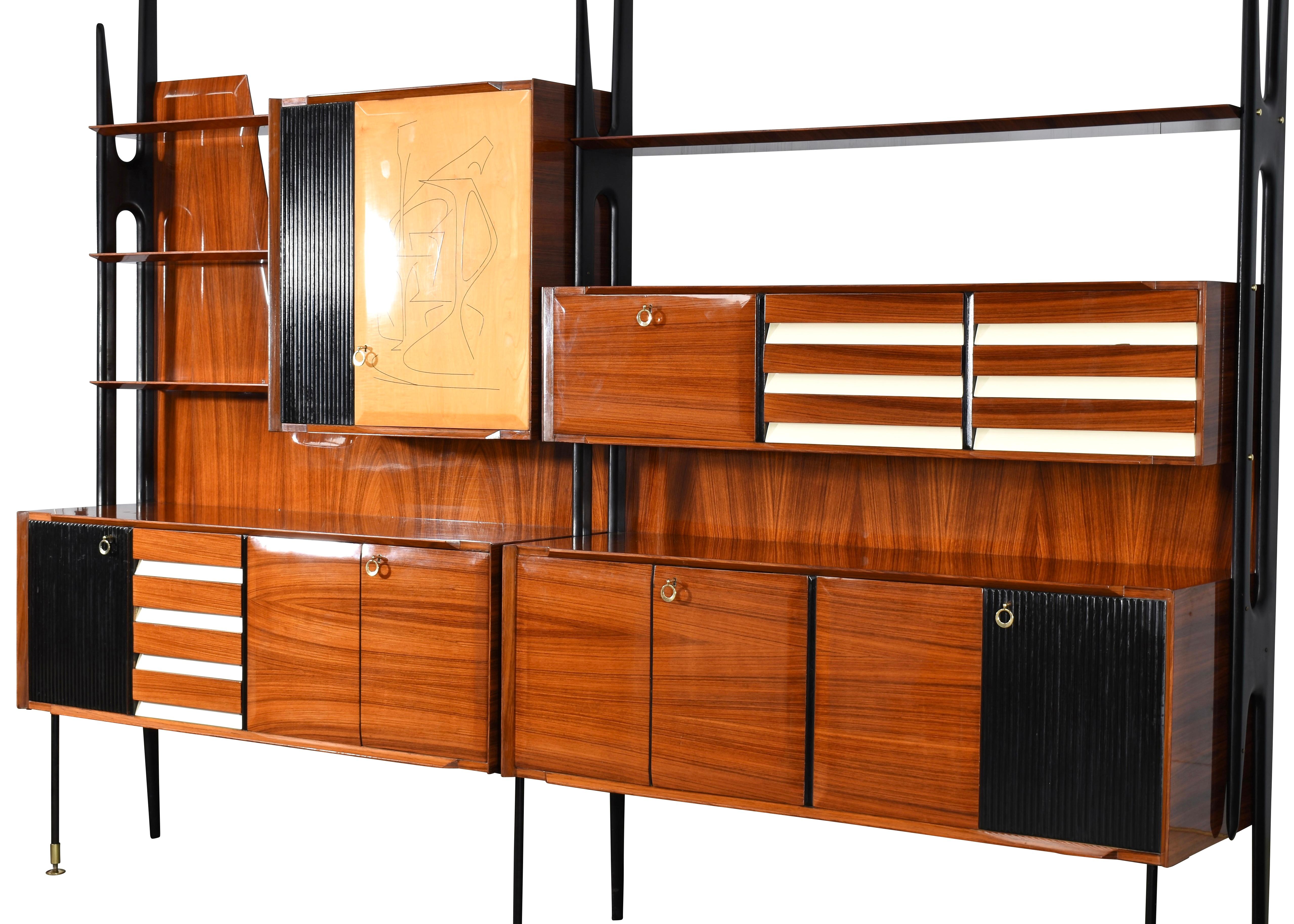 Mid-Century Modern Vittorio Dassi Monumental Wall Unit / Dry Bar for Mobili Cantù, Italy, 1950