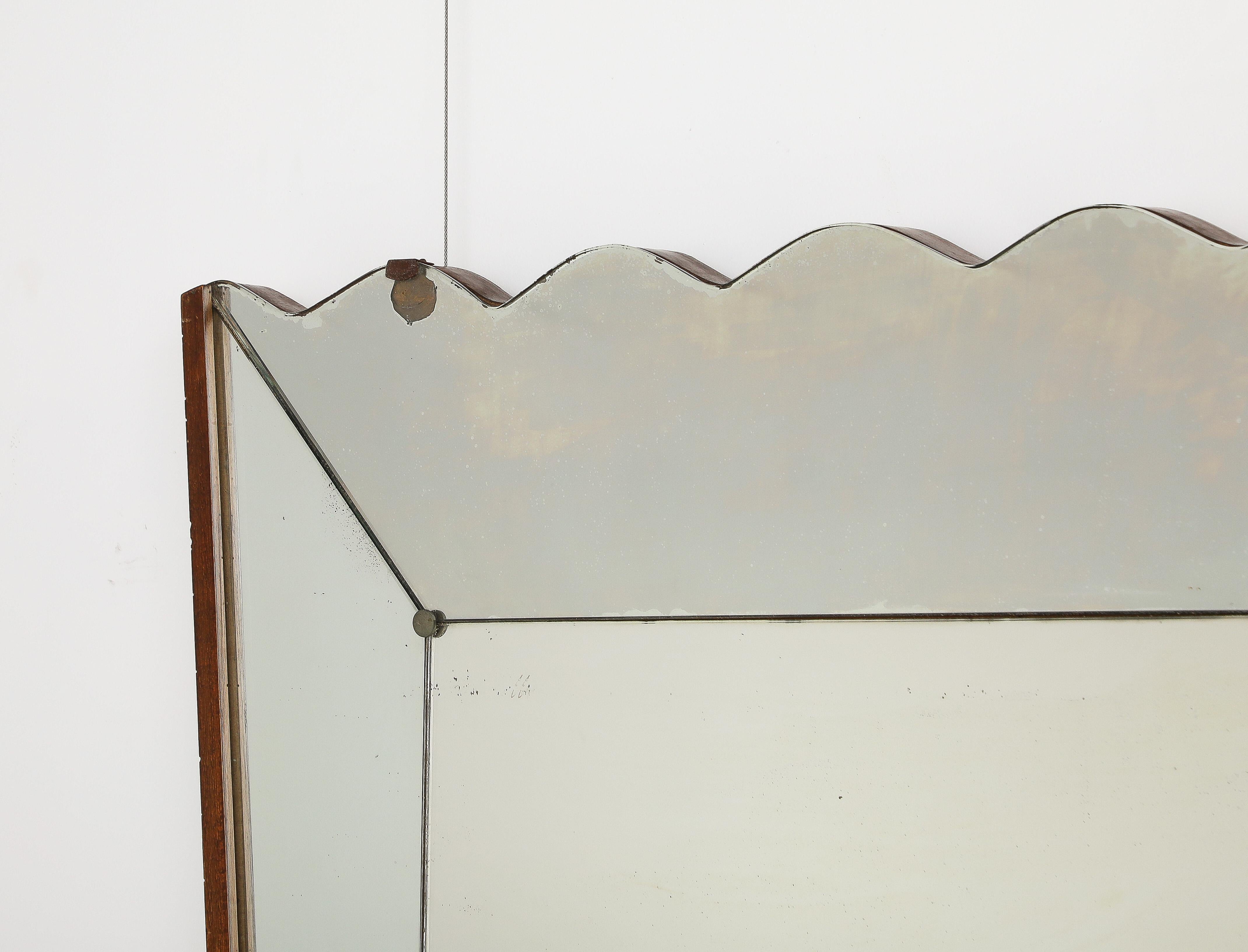 Mid-20th Century Vittorio Dassi Scalloped Wood Wall Mirror, Italy circa 1940  For Sale