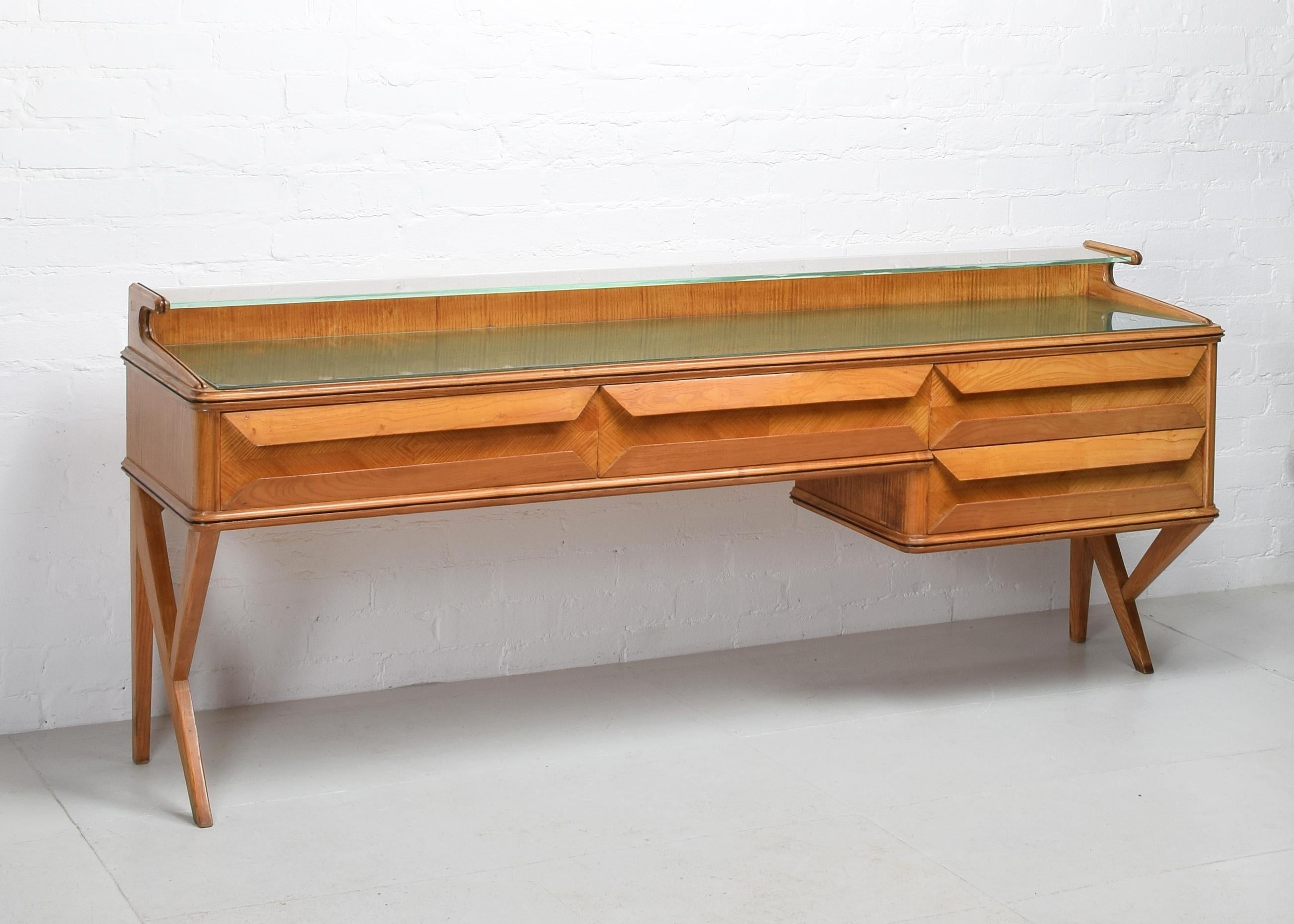 Vittorio Dassi Sideboard, 1950s, Beautiful Condition, Carlo Mollino -esque In Good Condition For Sale In London, GB