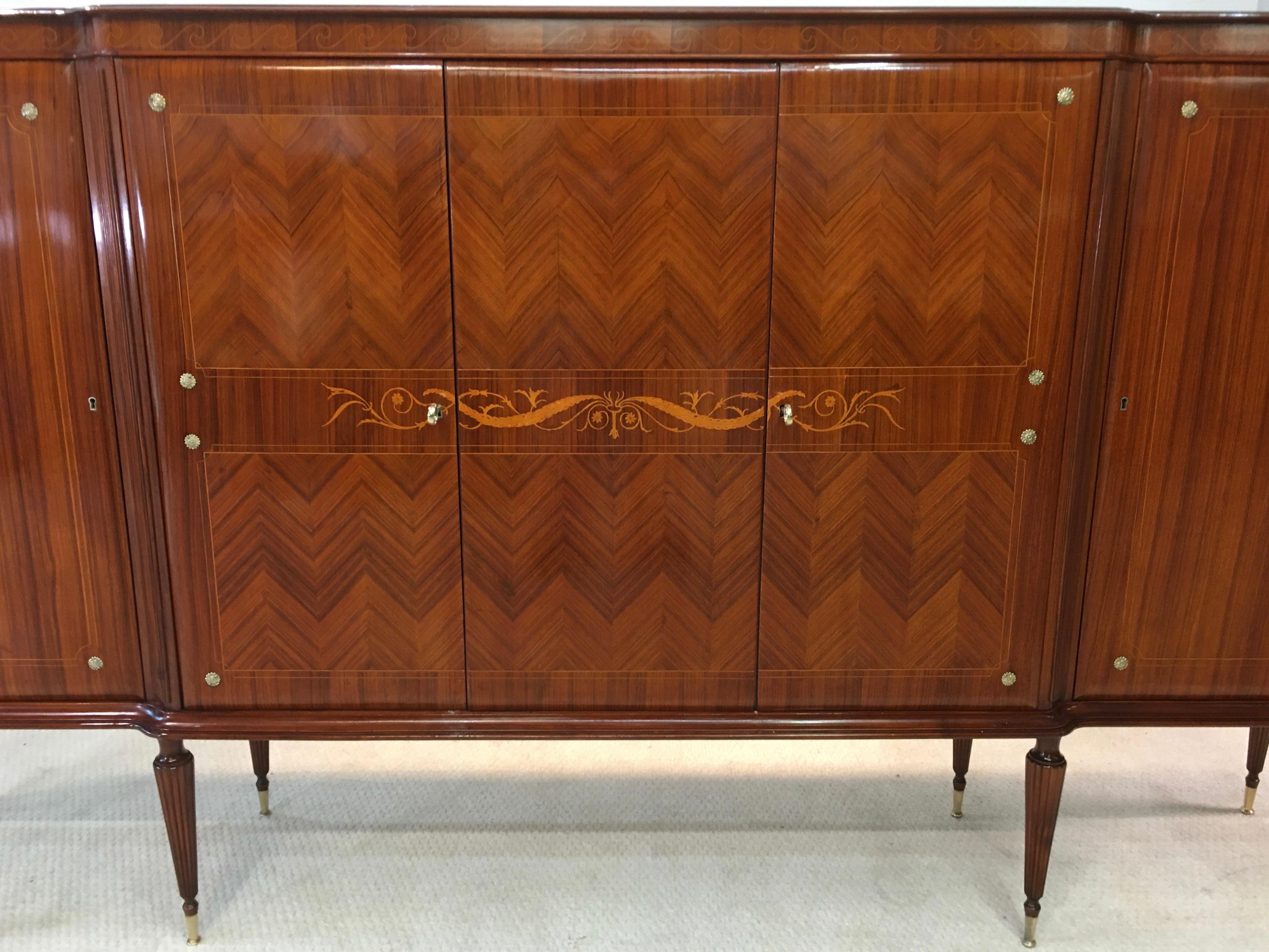 Émaillé Vittorio Dassi Sideboard Bar Cabinet en vente