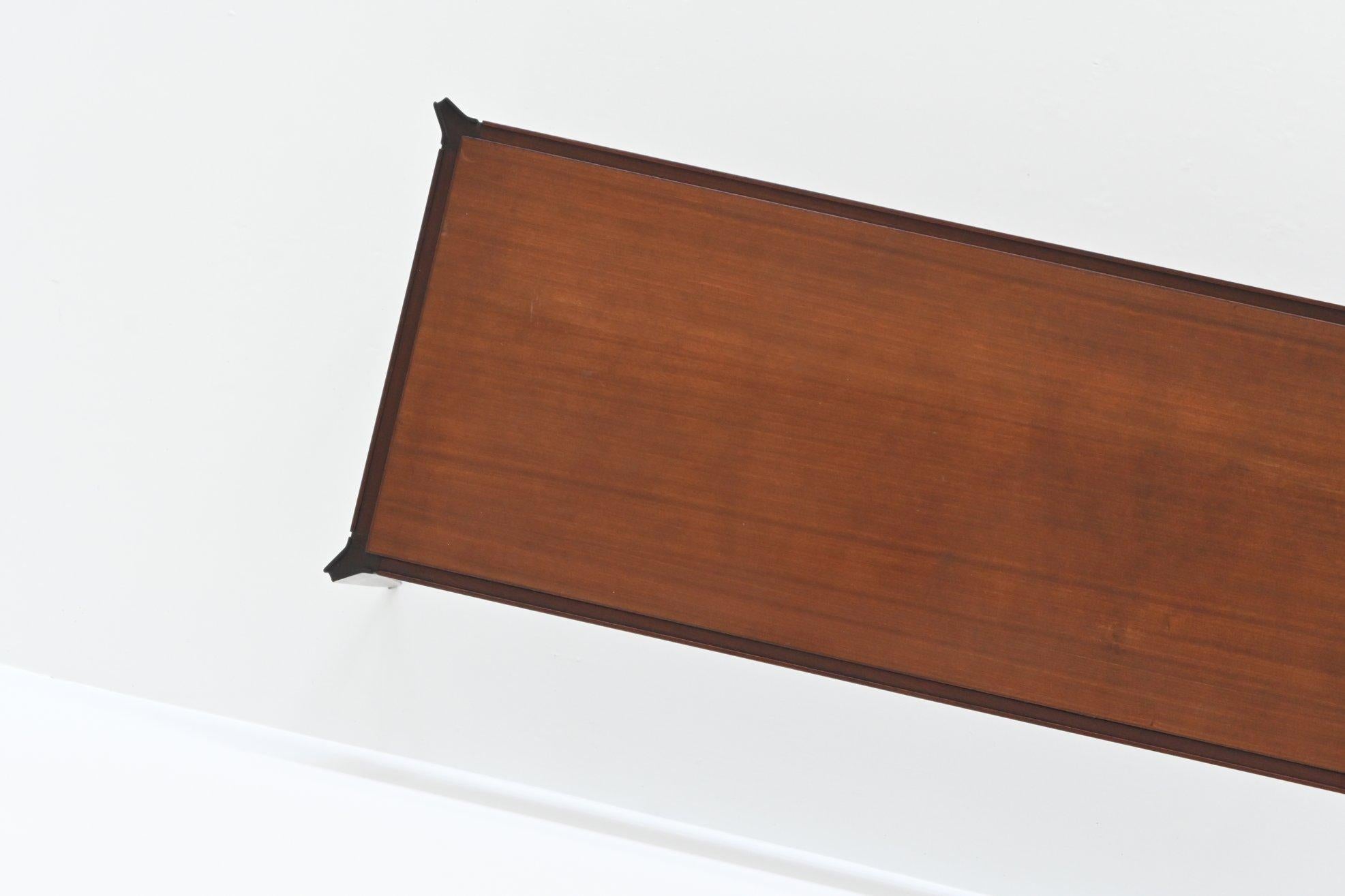 Italienischer Couchtisch im Vittorio Dassi-Stil aus Mahagoni, Italien 1960 im Angebot 6