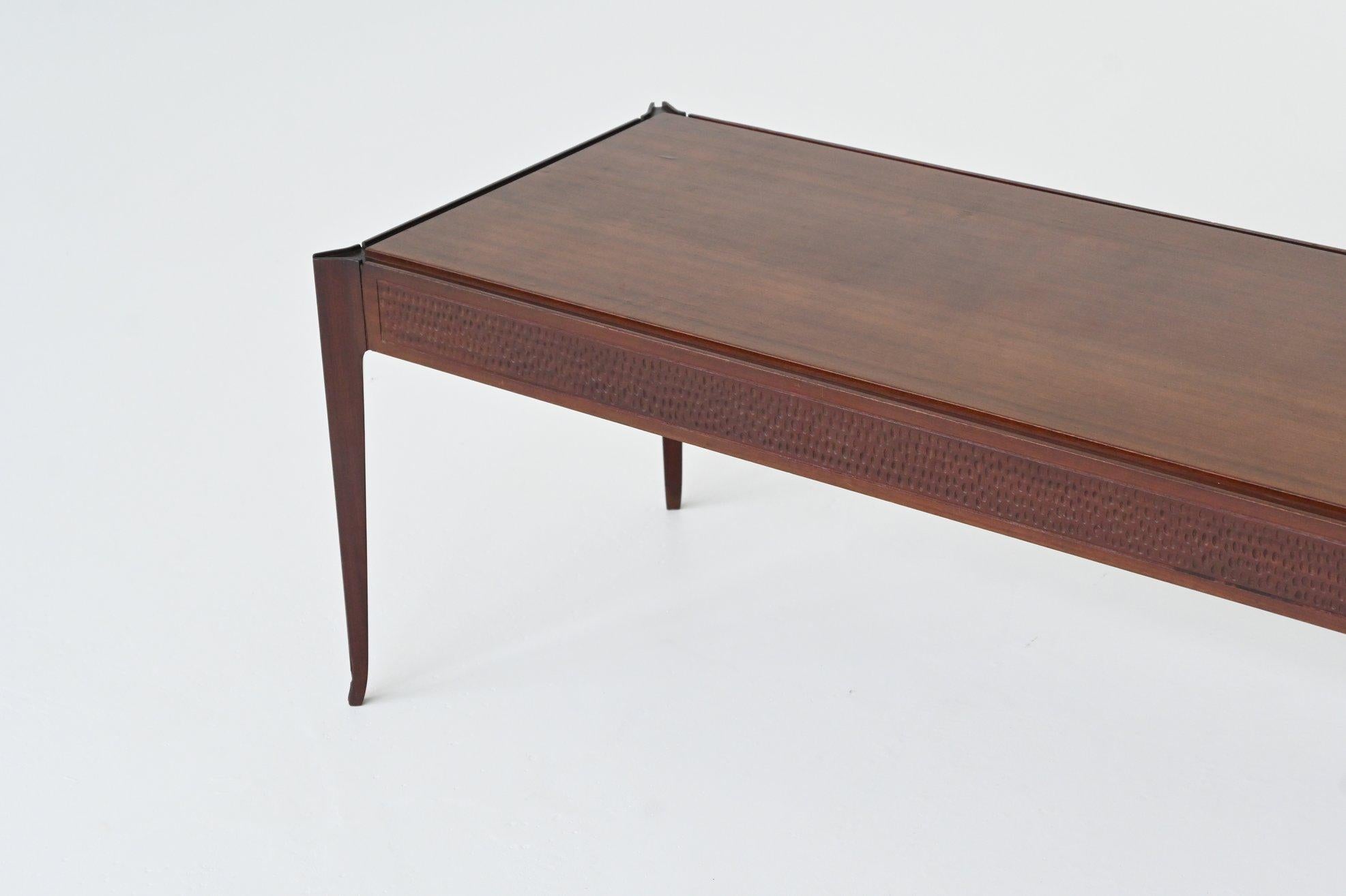Italienischer Couchtisch im Vittorio Dassi-Stil aus Mahagoni, Italien 1960 im Zustand „Gut“ im Angebot in Etten-Leur, NL