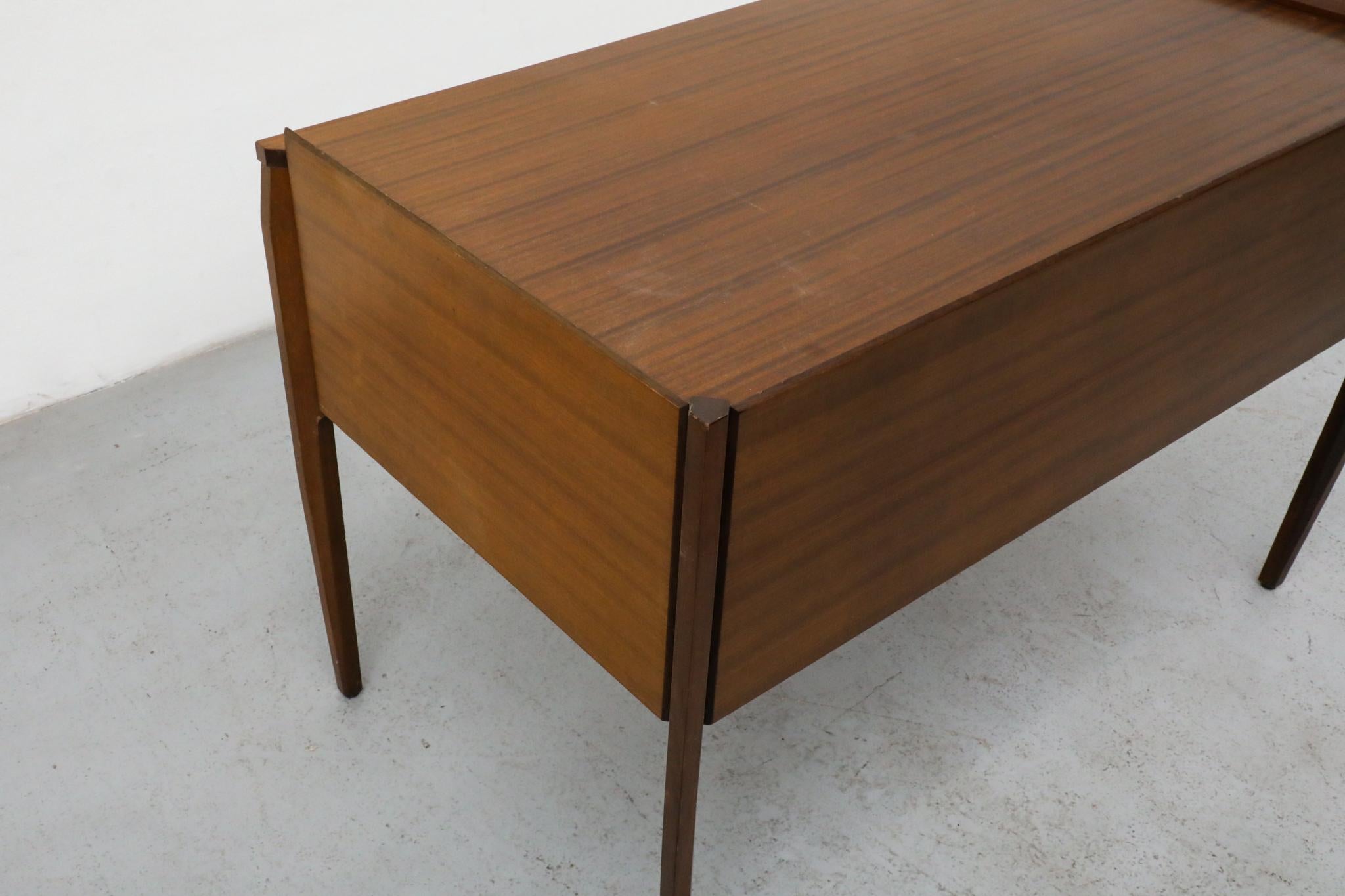Scrivania Vittorio Dassi, stile Gio Ponti, Greene & Greene, metà secolo in vendita 3