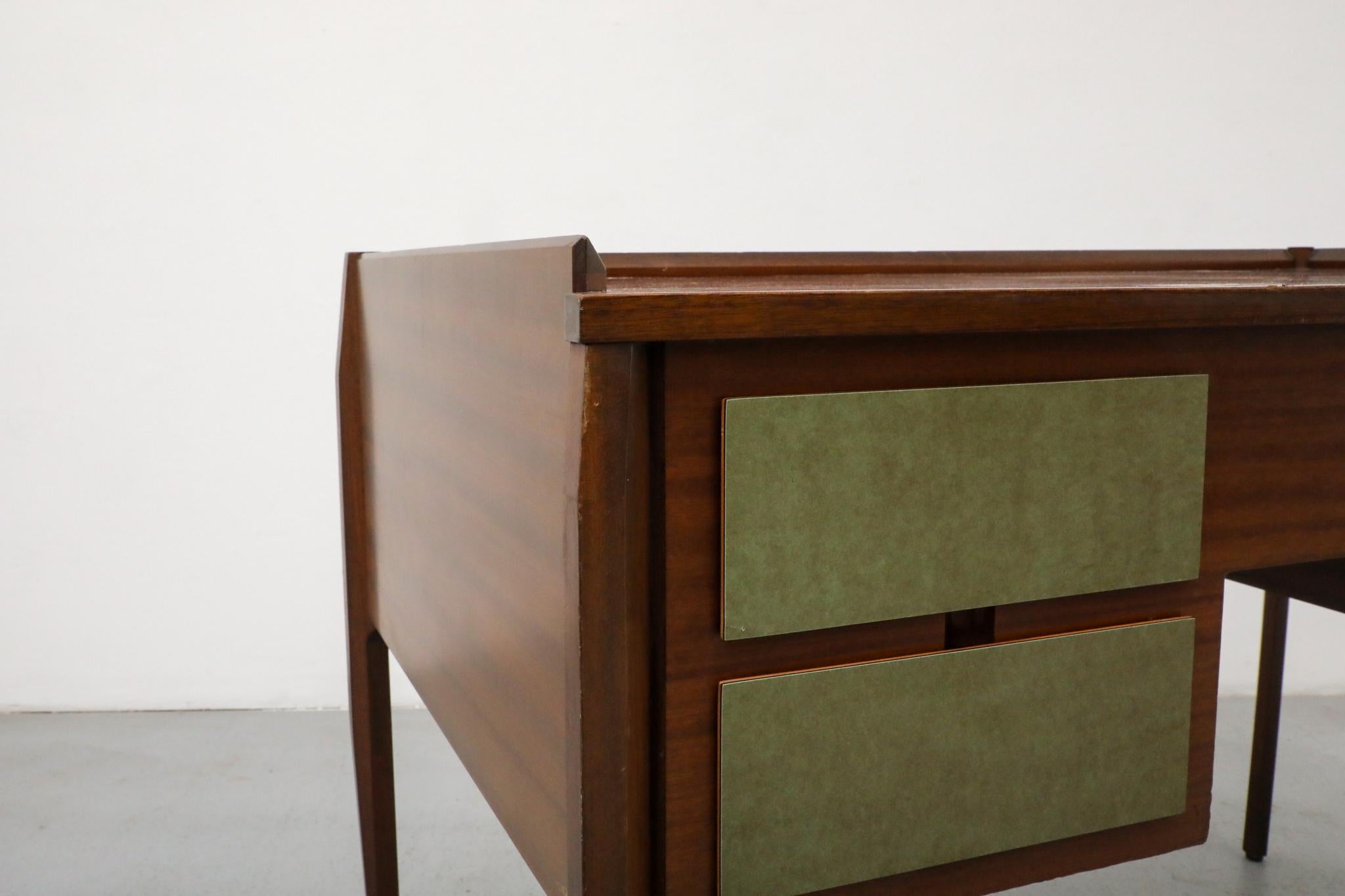 Scrivania Vittorio Dassi, stile Gio Ponti, Greene & Greene, metà secolo in vendita 8