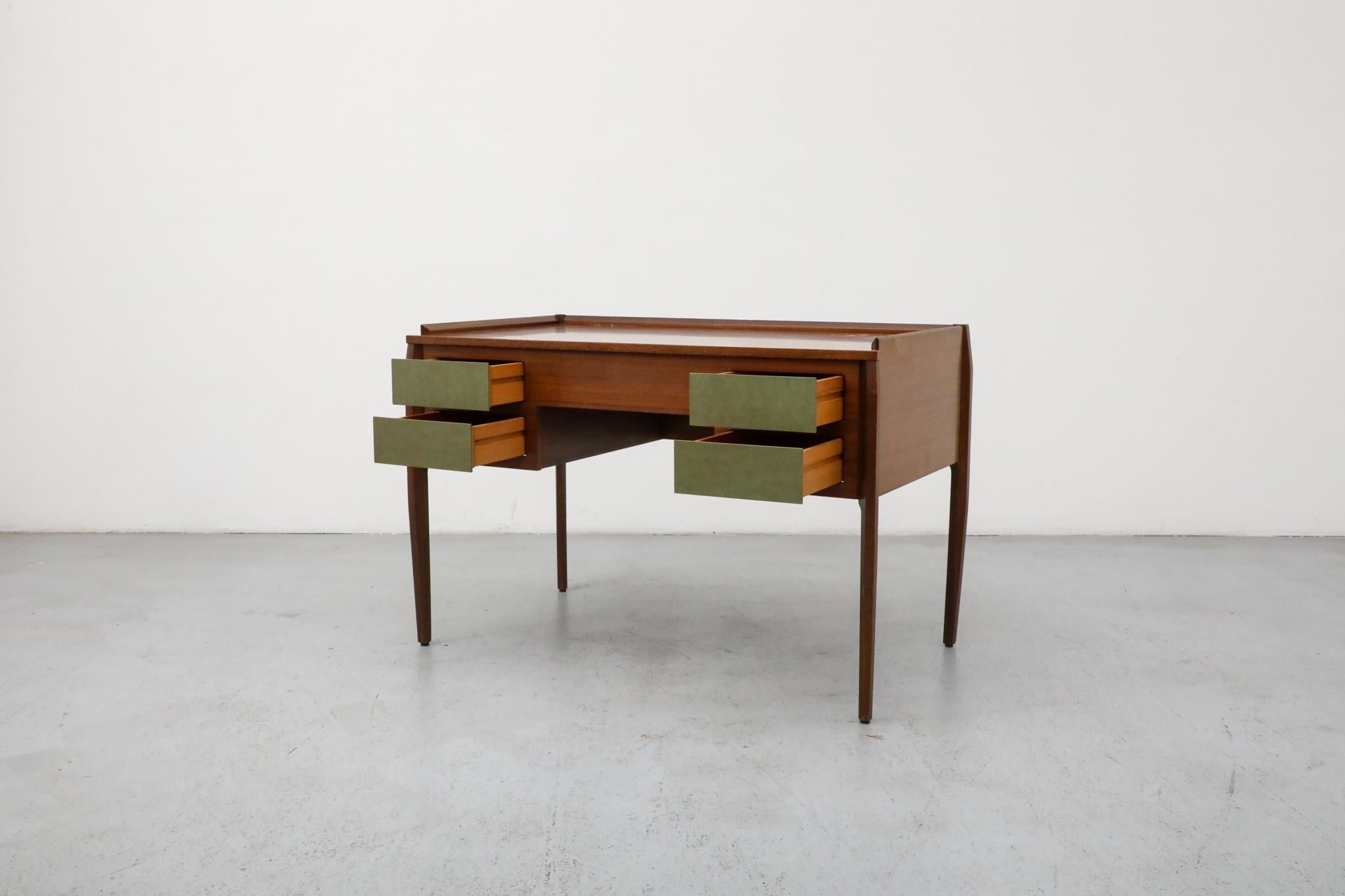 Scrivania Vittorio Dassi, stile Gio Ponti, Greene & Greene, metà secolo In condizioni buone in vendita a Los Angeles, CA