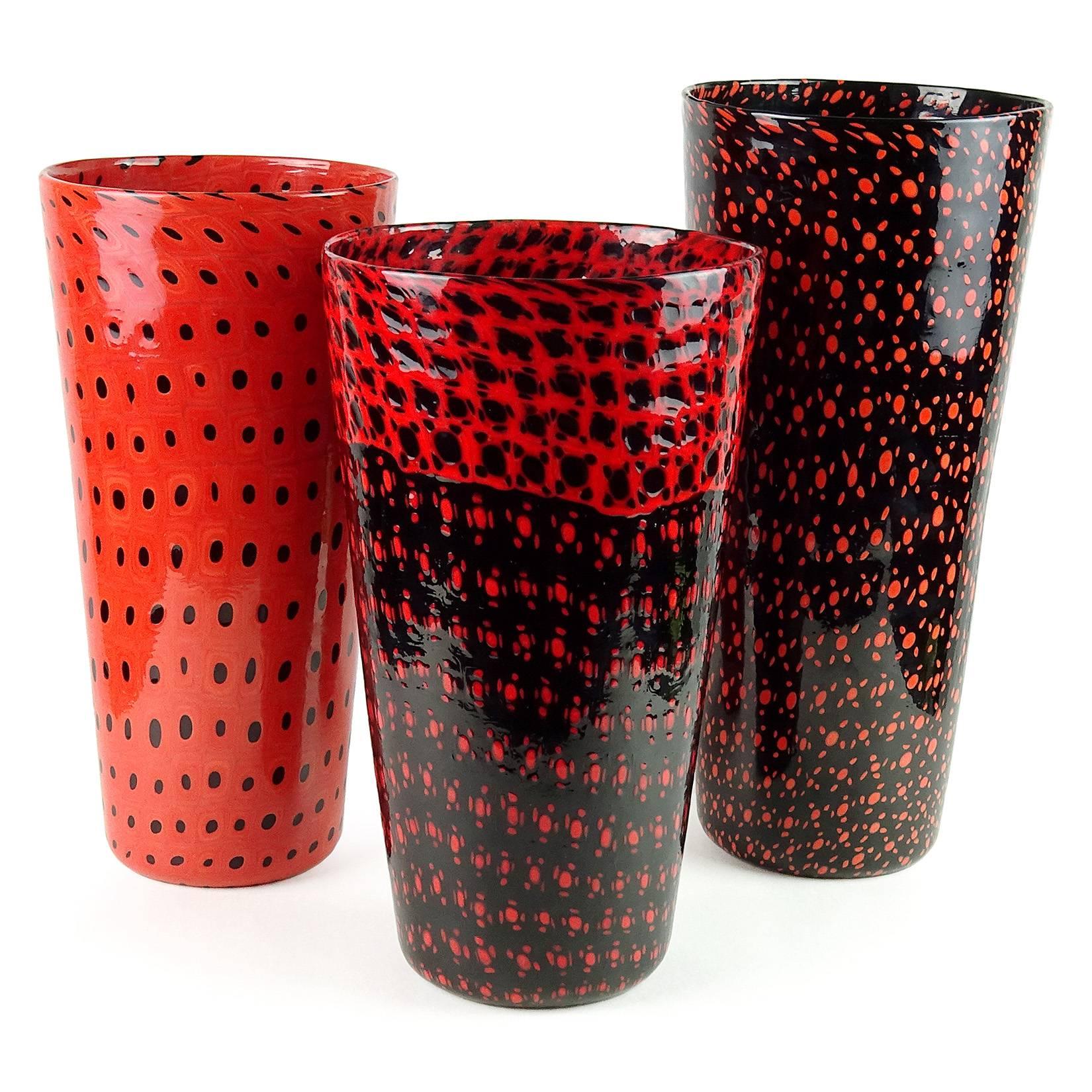 Hand-Crafted Vittorio Ferro Murano Black Red Murrines Italian Art Glass Flower Vase