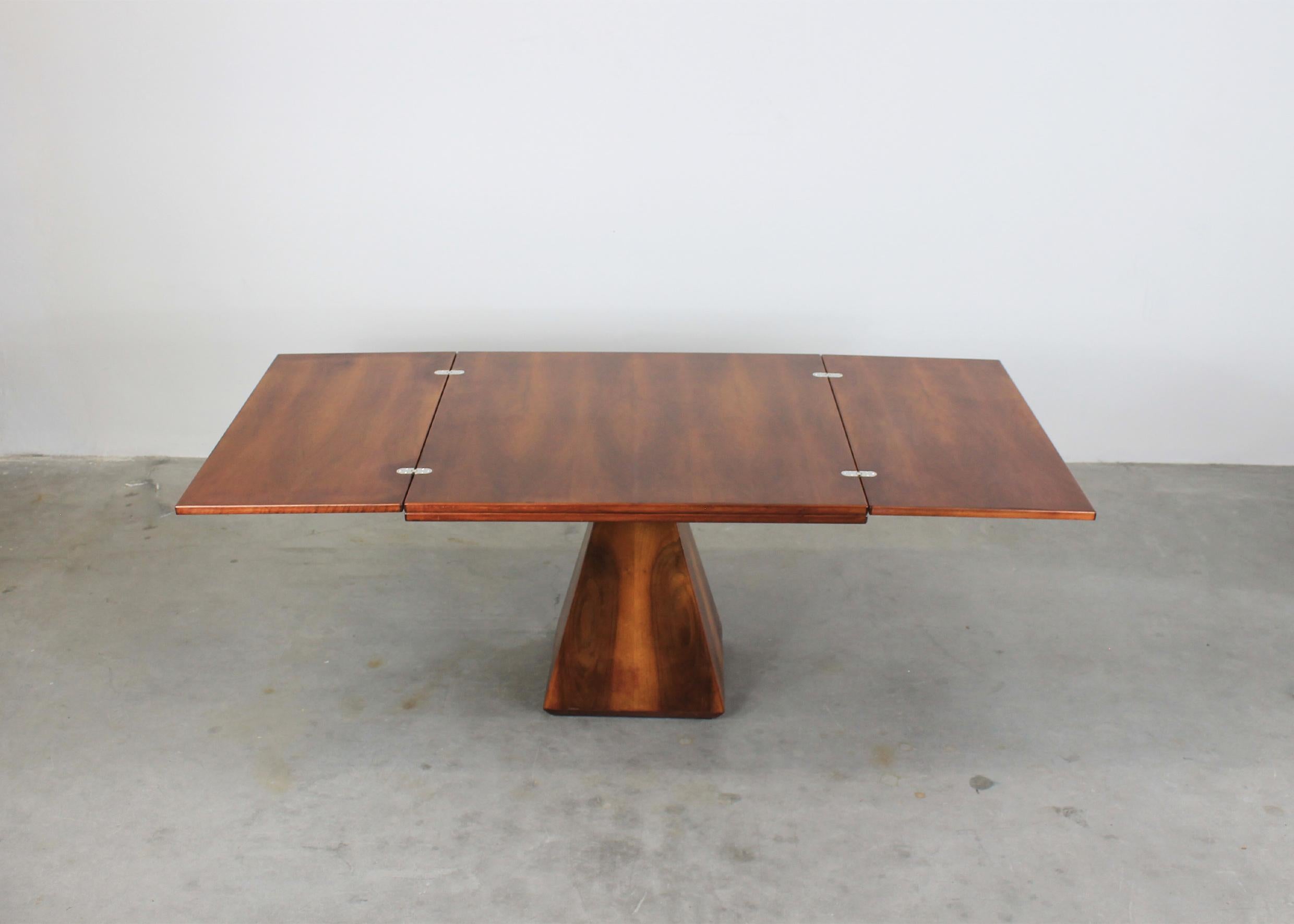 Other Vittorio Introini Chelsea Extendable Table in Walnut Wood by Saporiti 1960s For Sale