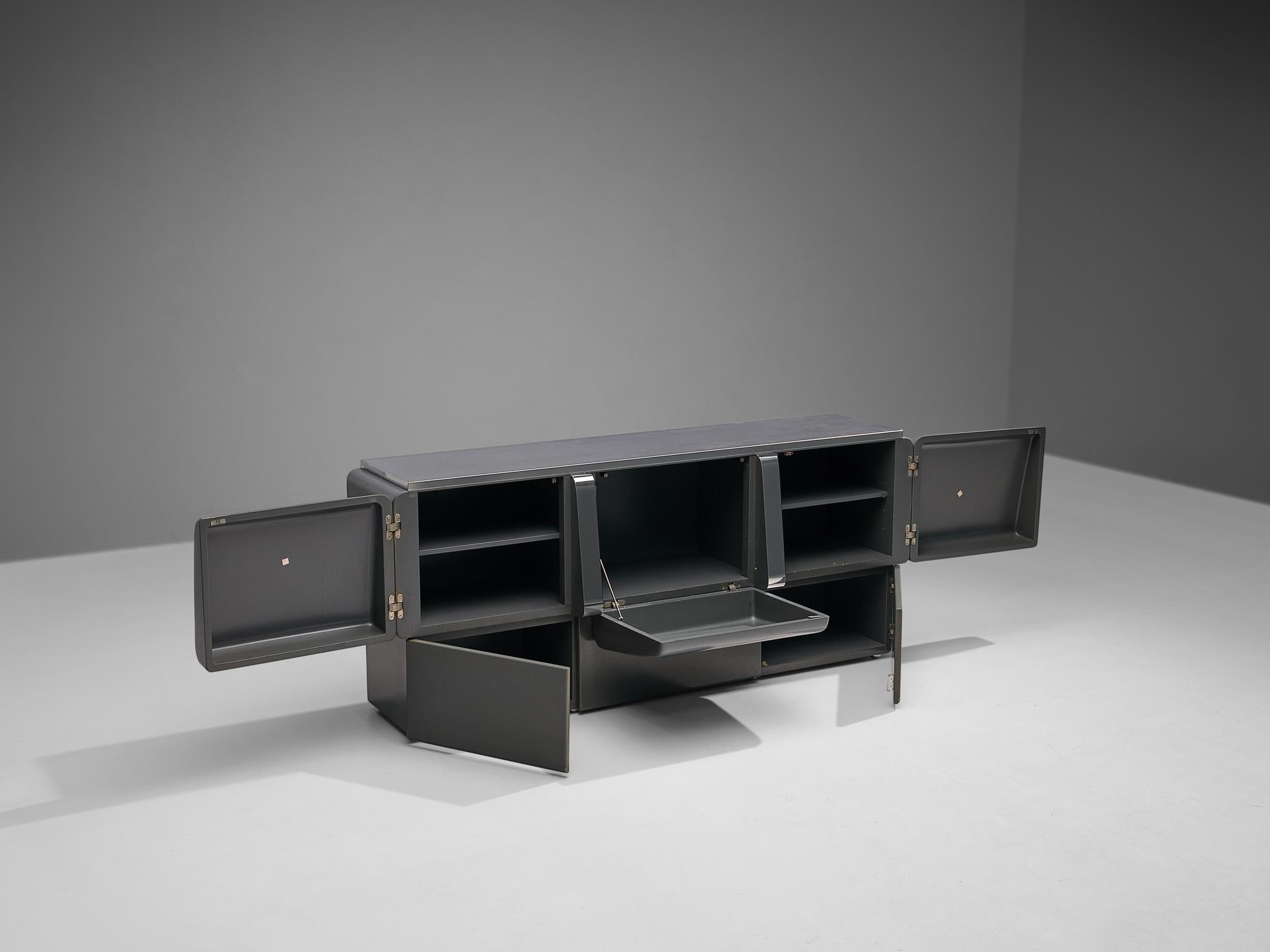 Vittorio Introini for Saporiti 'Colby' Sideboard in Lacquered Wood and Metal In Good Condition In Waalwijk, NL
