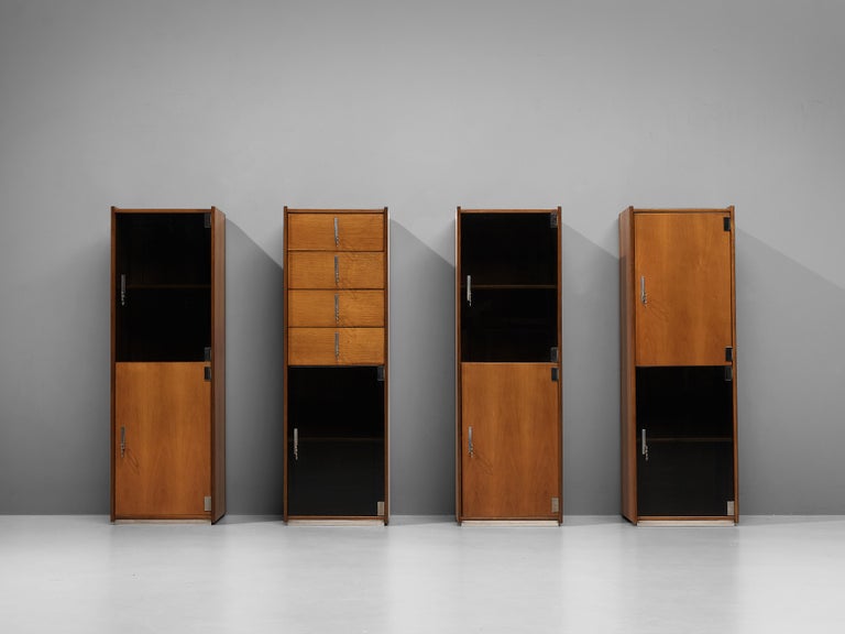 Vittorio Introini for Saporiti Free-Standing Modular Cabinets in Walnut In Good Condition For Sale In Waalwijk, NL