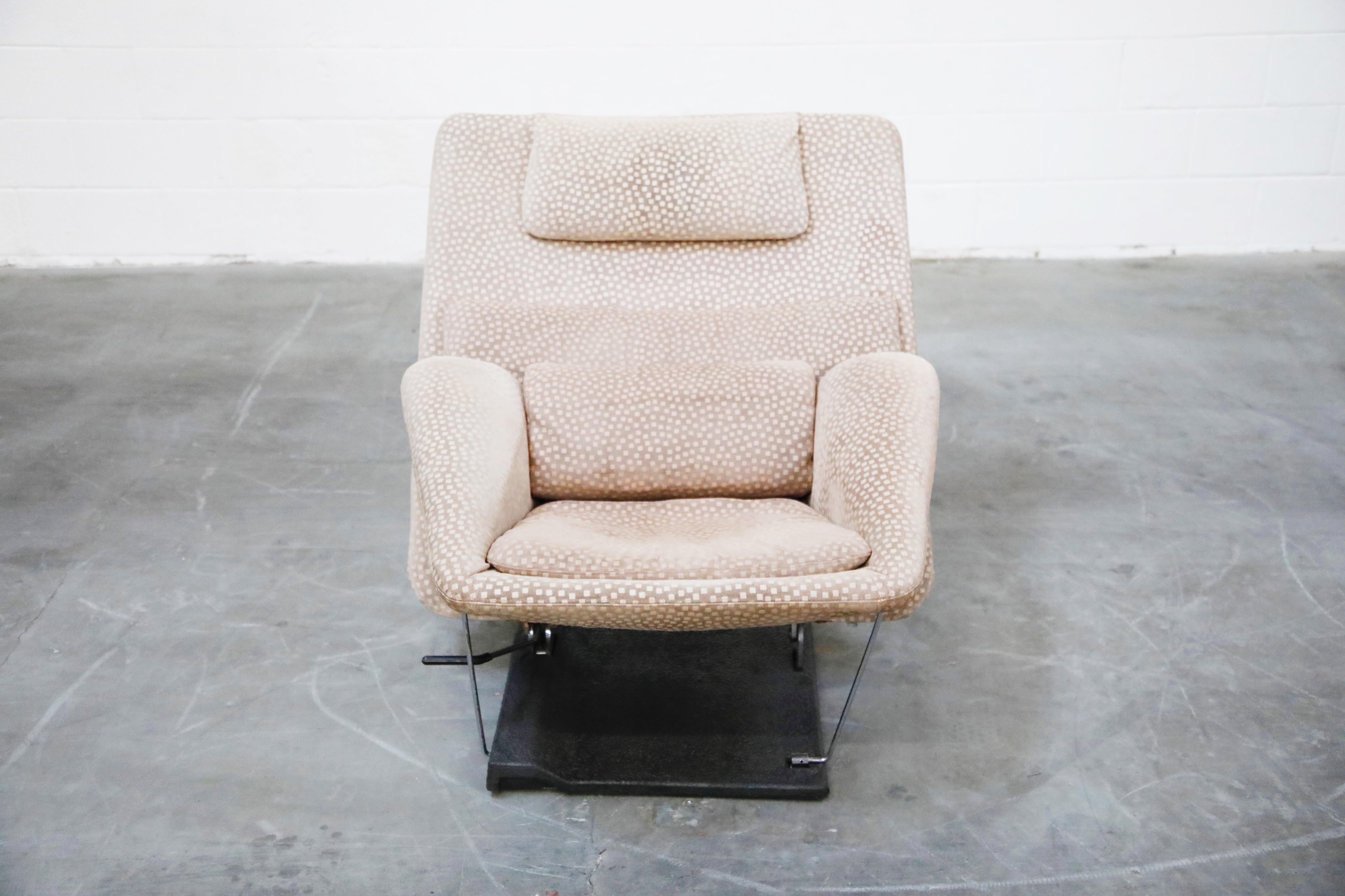 Late 20th Century Vittorio Introini for Saporiti Italia Reclining Lounge Chair and Ottoman, 1970s