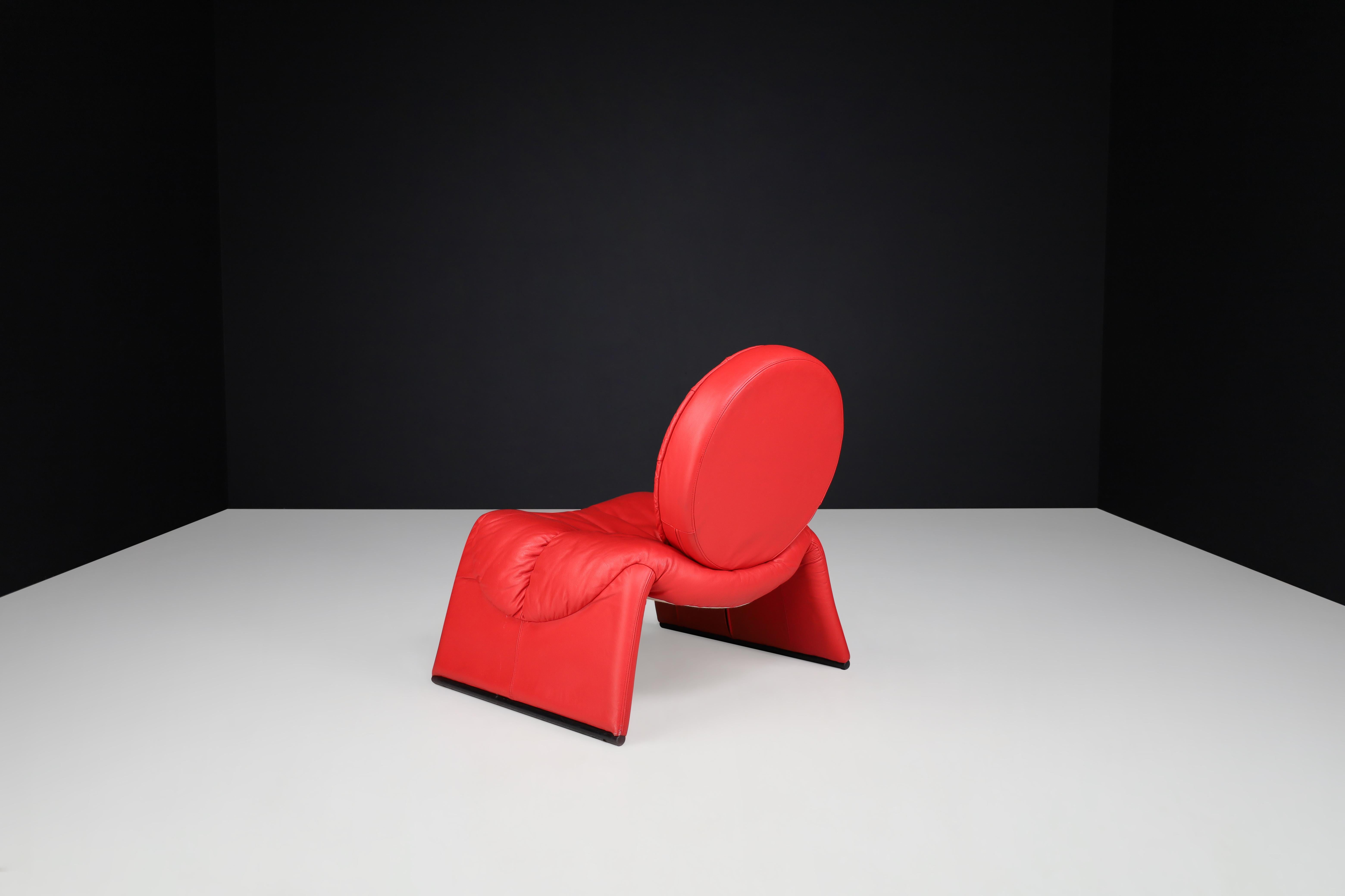 Post-Modern Vittorio Introini for Saporiti Italia Red Leather Lounge Chair, Italy, 1980s For Sale