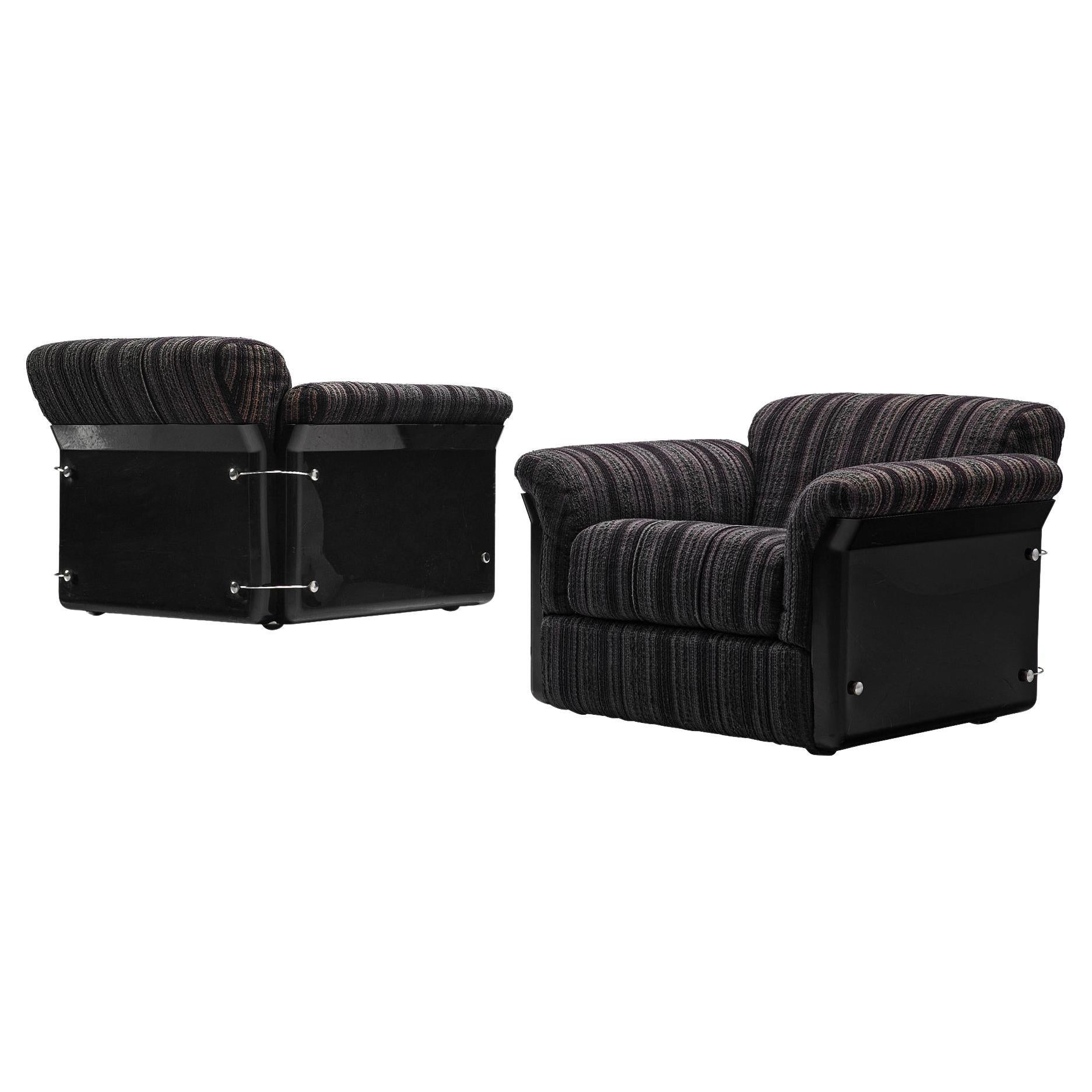 Vittorio Introini for Saporiti Pair of 'Larissa' Lounge Chairs For Sale