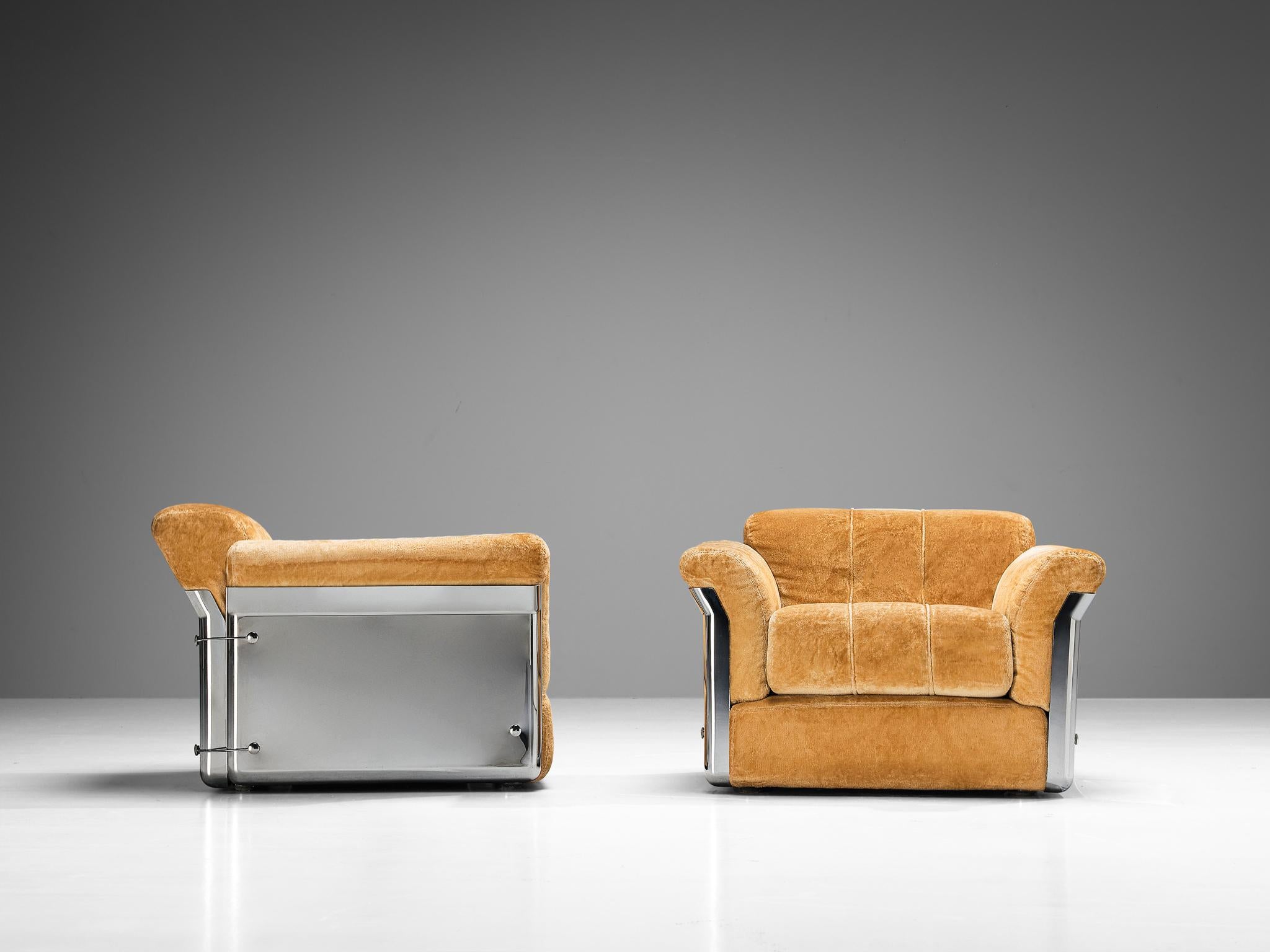 Mid-20th Century Vittorio Introini for Saporiti Pair of 'Larissa' Lounge Chairs in Velvet  For Sale