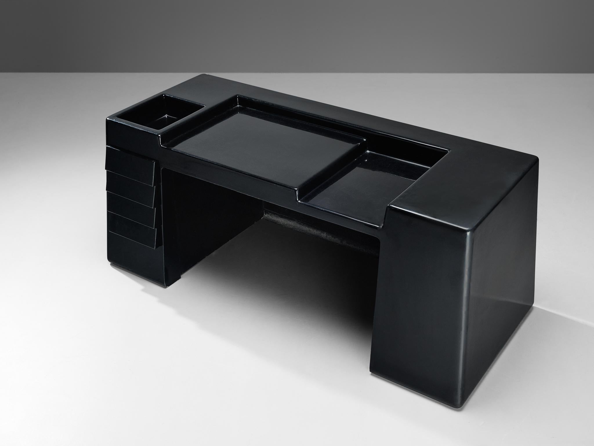 Vittorio Introini for Saporiti Rare Sculptural Desk in Black Fiberglass 2