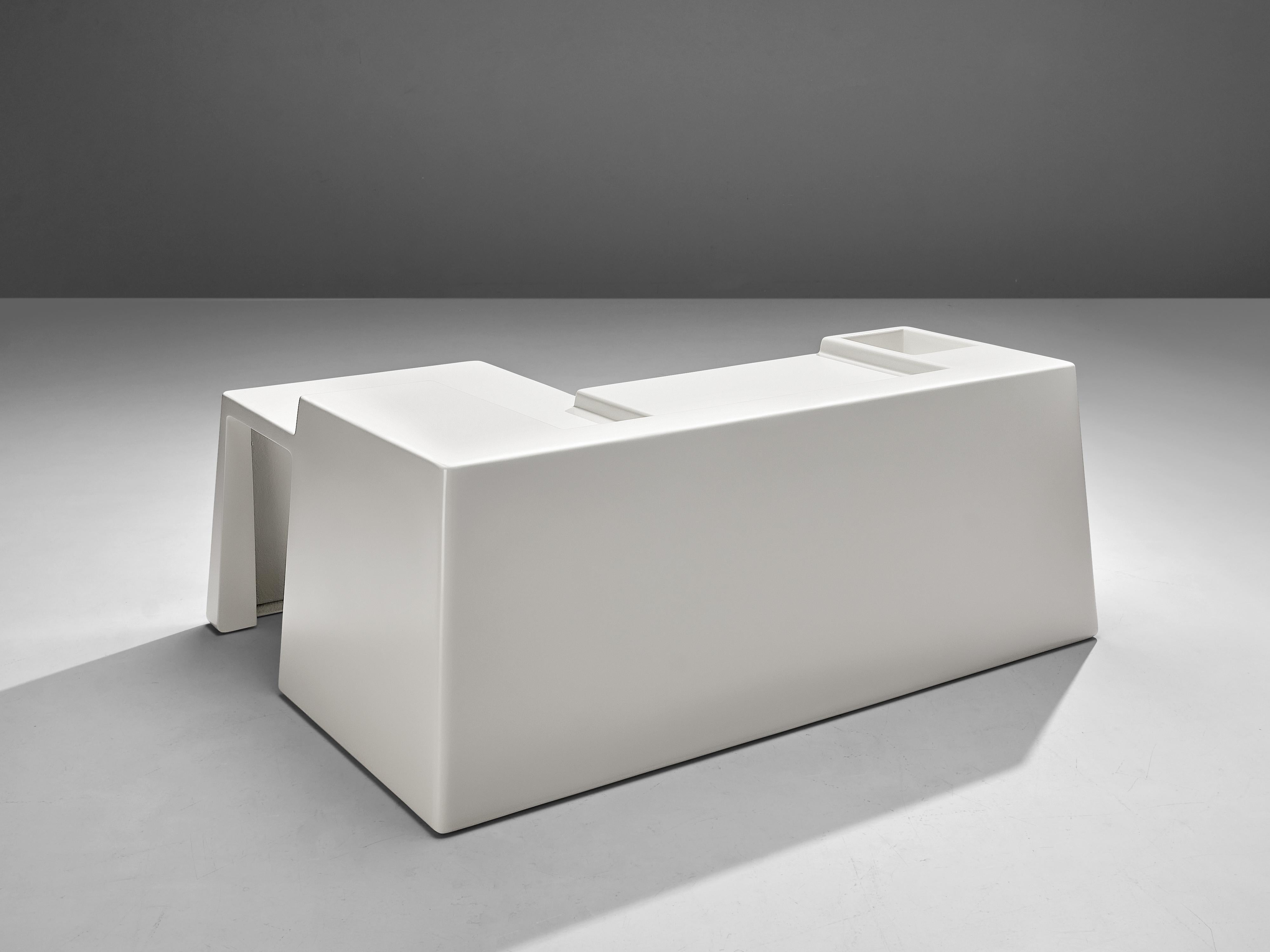 Italian Vittorio Introini for Saporiti Rare Sculptural Desk in White Fiberglass