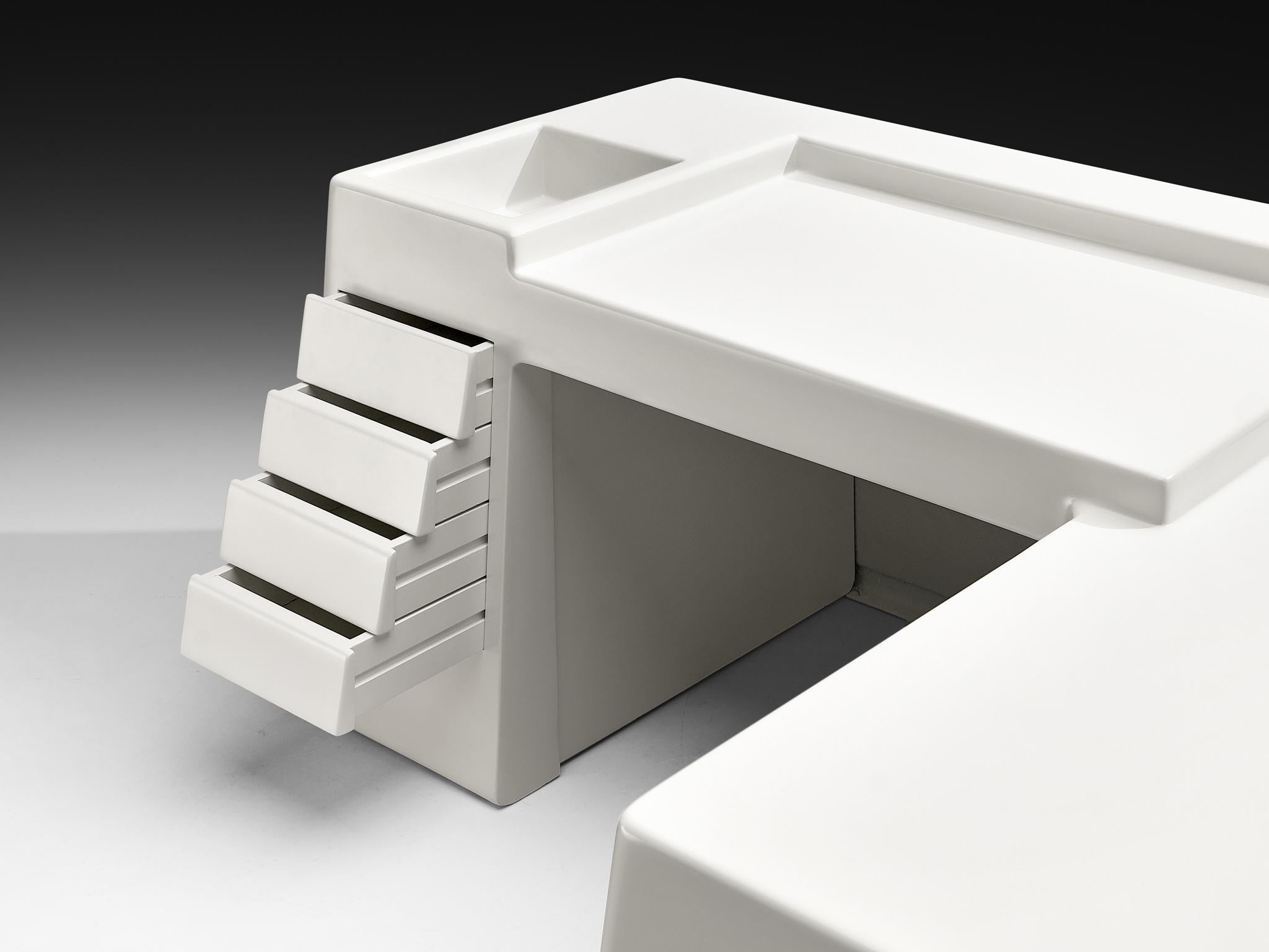 Post-Modern Vittorio Introini for Saporiti Rare Sculptural Desk in White Fiberglass For Sale