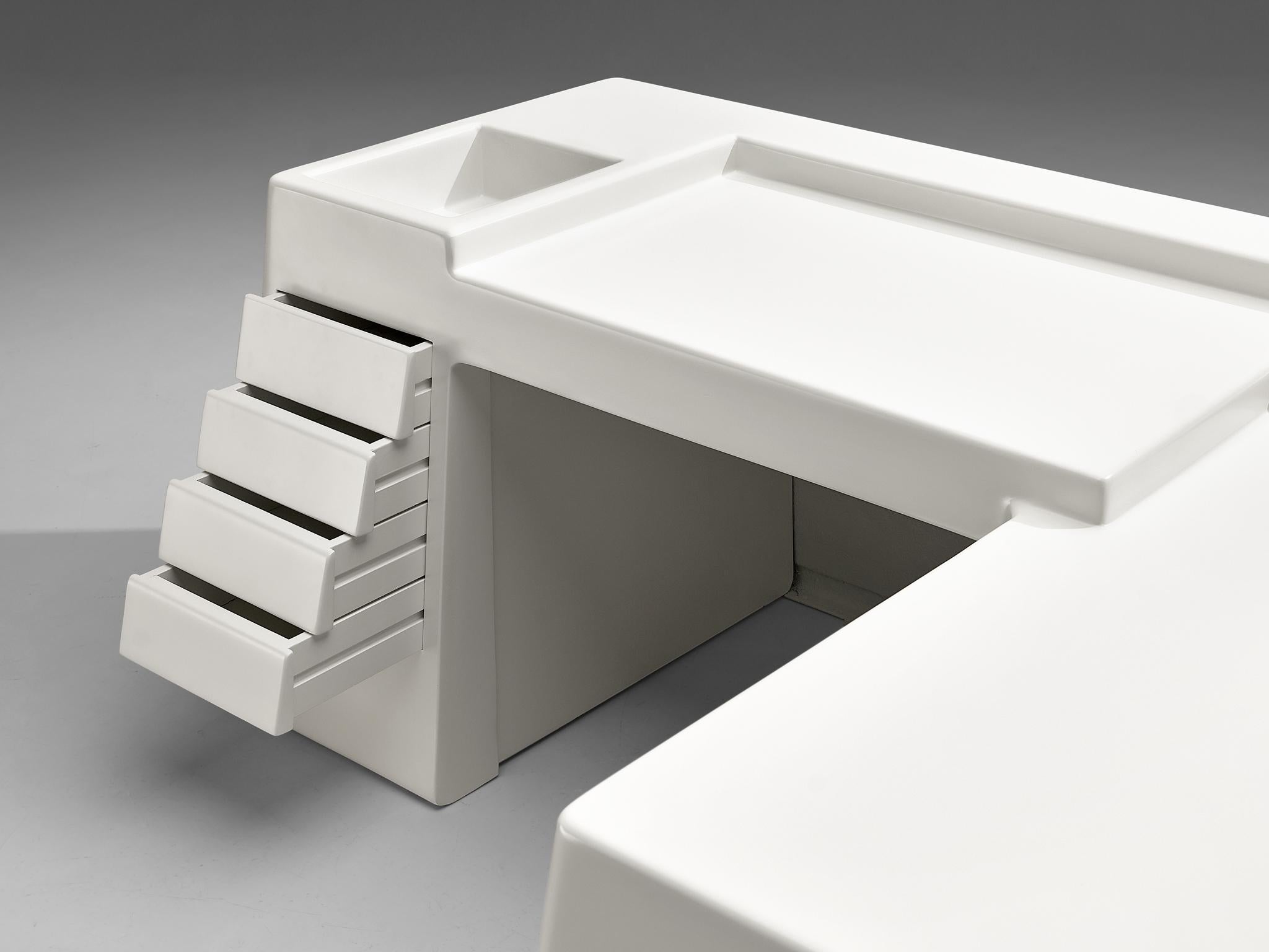 Italian Vittorio Introini for Saporiti Rare Sculptural Desk in White Fiberglass For Sale