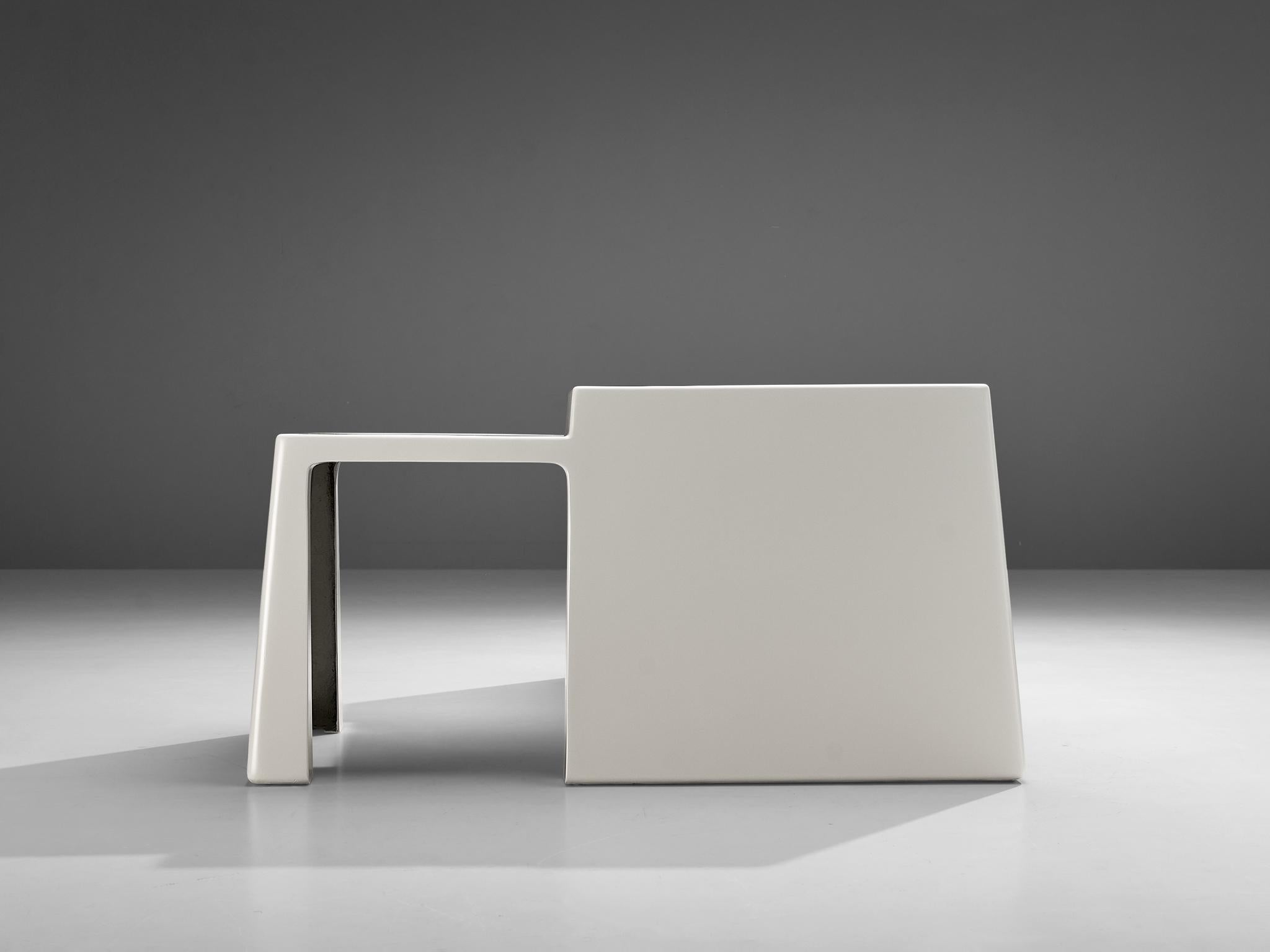 Vittorio Introini for Saporiti Rare Sculptural Desk in White Fiberglass In Good Condition For Sale In Waalwijk, NL