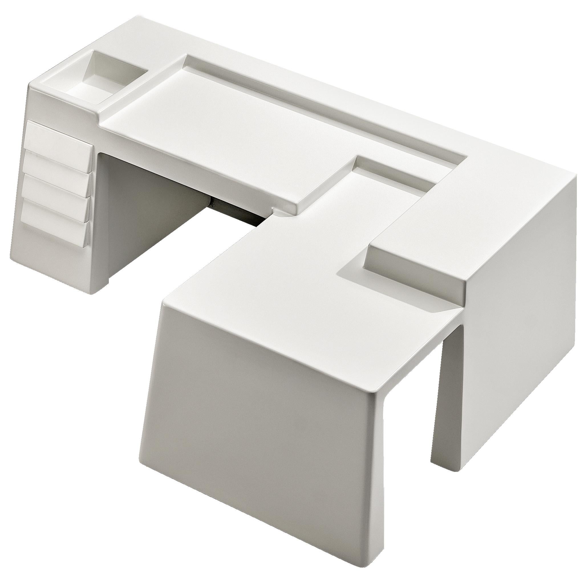 Vittorio Introini for Saporiti Rare Sculptural Desk in White Fiberglass