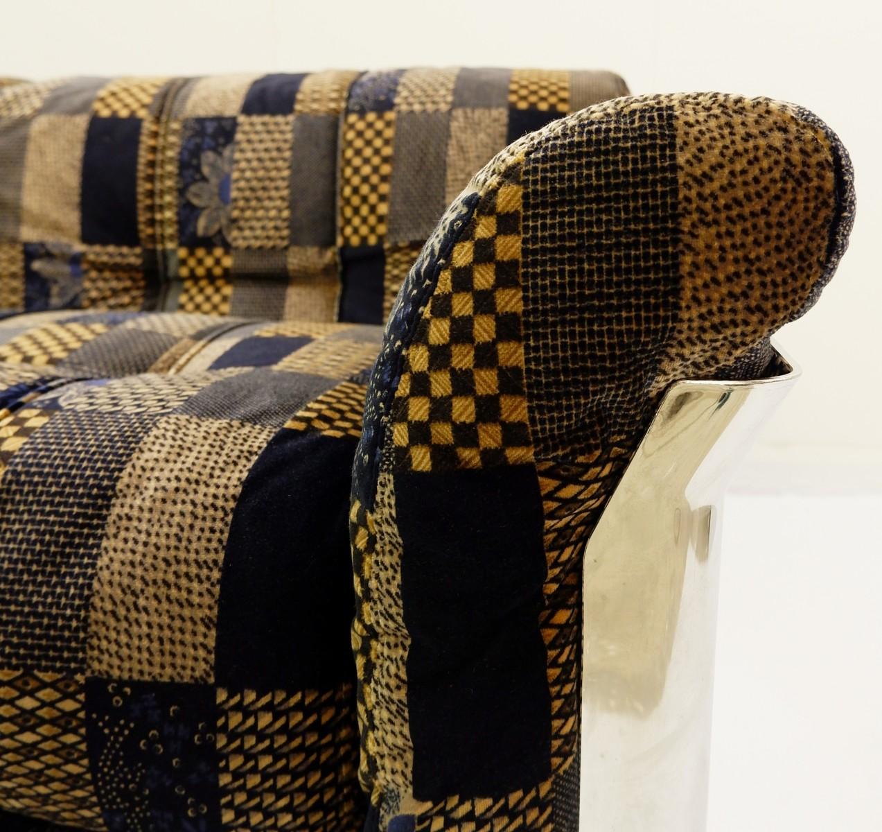 Italian Mid-Century Modern Vittorio Introini Two-Seat Sofa for Saporiti, Velvet & Chrome