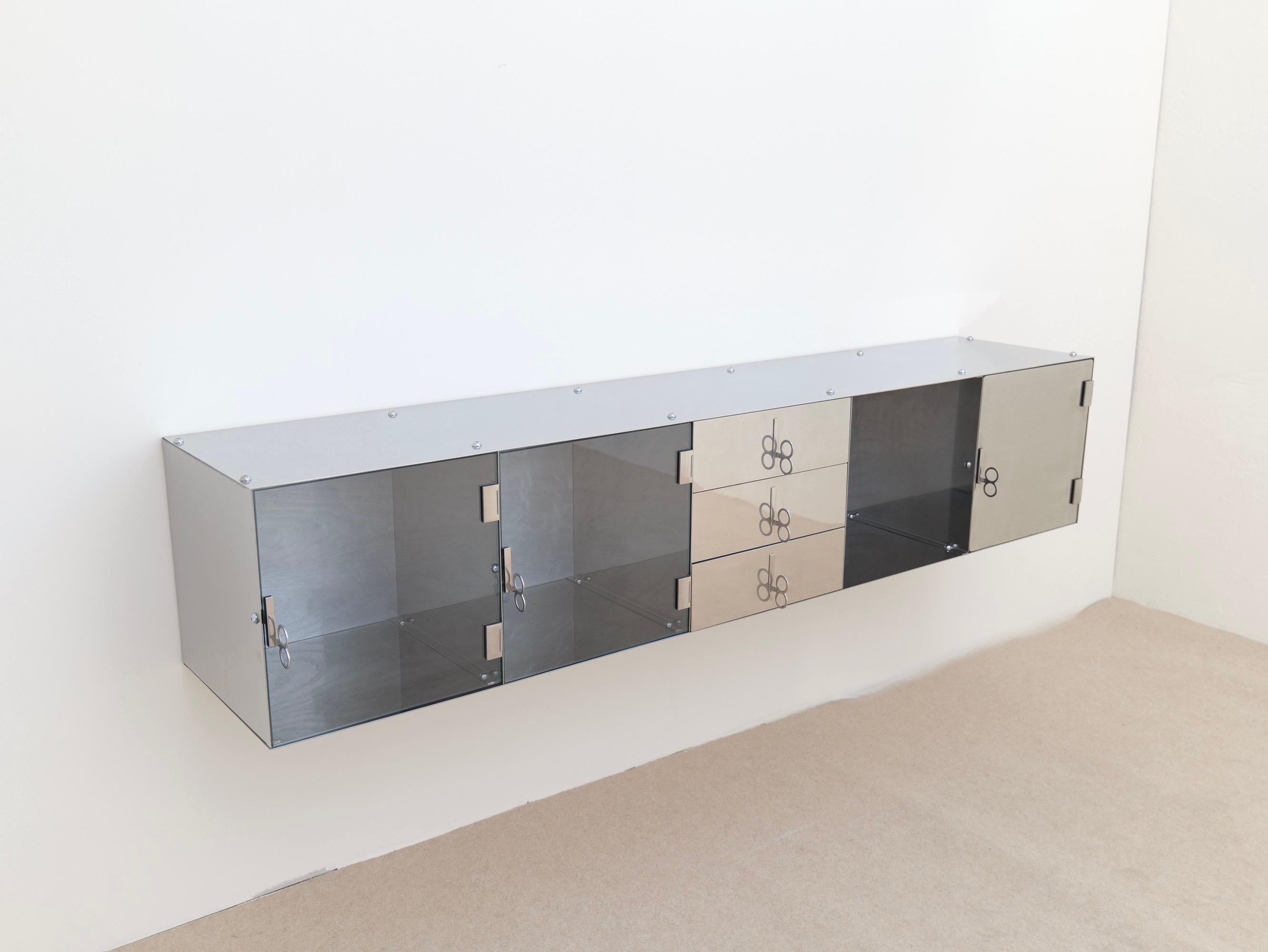 Vittorio Introini for Saporiti wall mounted sideboard - 1970s For Sale 3