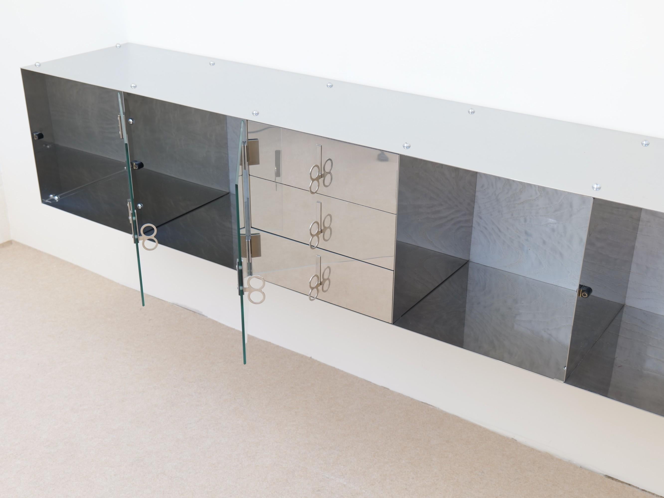 Late 20th Century Vittorio Introini for Saporiti wall mounted sideboard - 1970s For Sale
