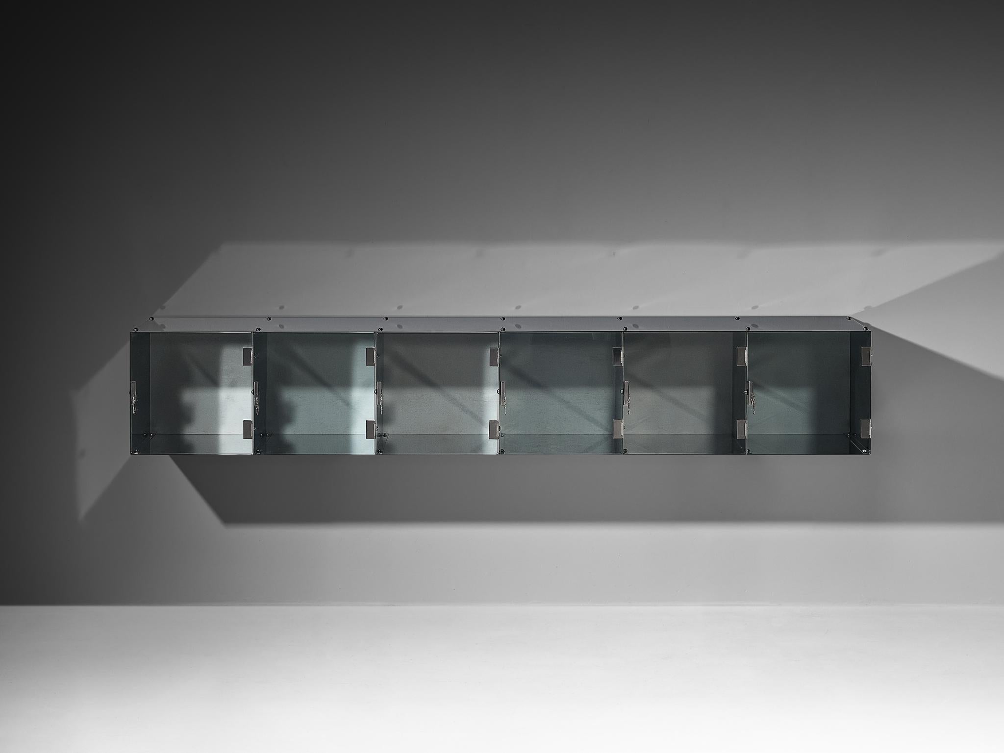 Buffet mural Vittorio Introini pour Saporiti en aluminium et verre Bon état - En vente à Waalwijk, NL