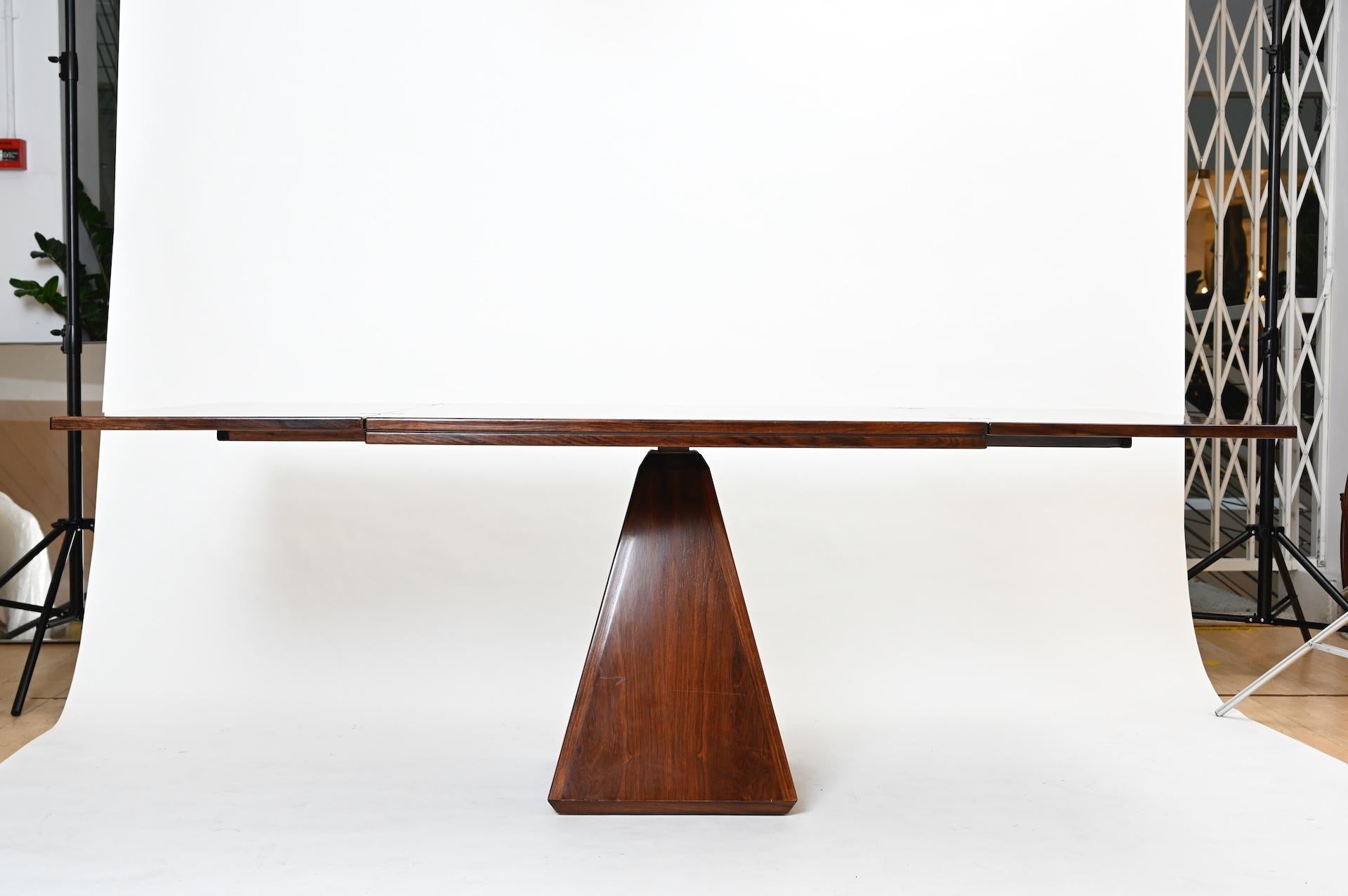 Mid-20th Century Vittorio Introini Geometric Expanding Dining Table