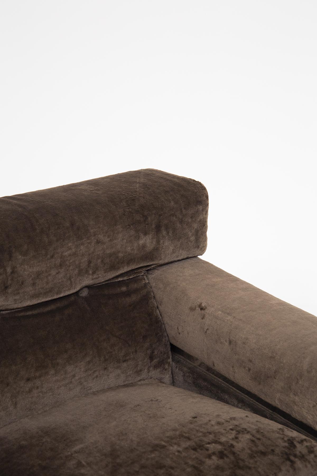 Vittorio Introini Italian Sofa in Brown Velvet and Steel In Good Condition For Sale In Milano, IT