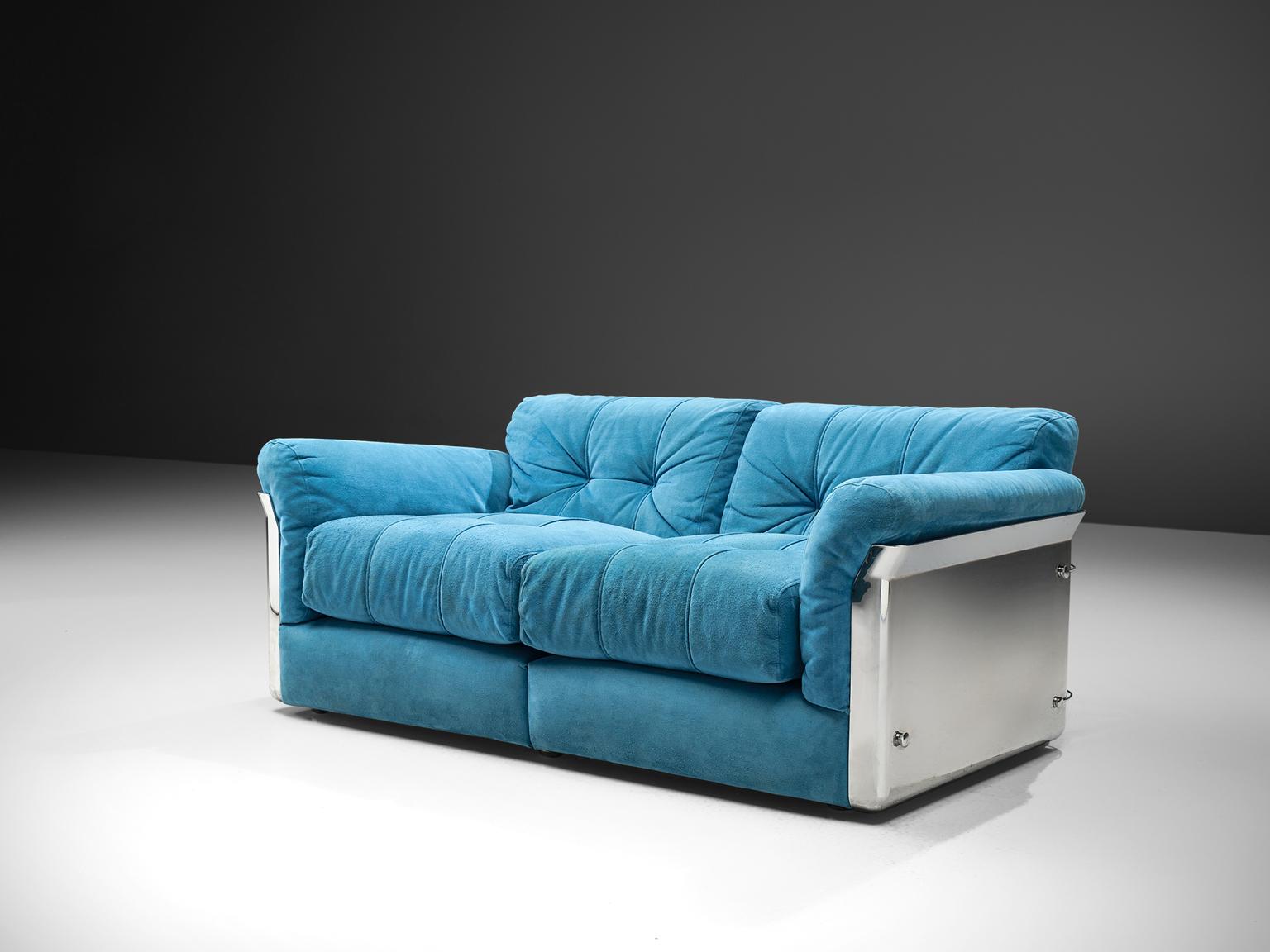Vittorio Introini for Saporiti, two-seat sofa, blue suede fabric and chrome, Italy, 1969.

This settee is designed by Vittorio Introini and produced by Saporiti in chrome and sea blue upholstery. The piece features a steel shell with thick,