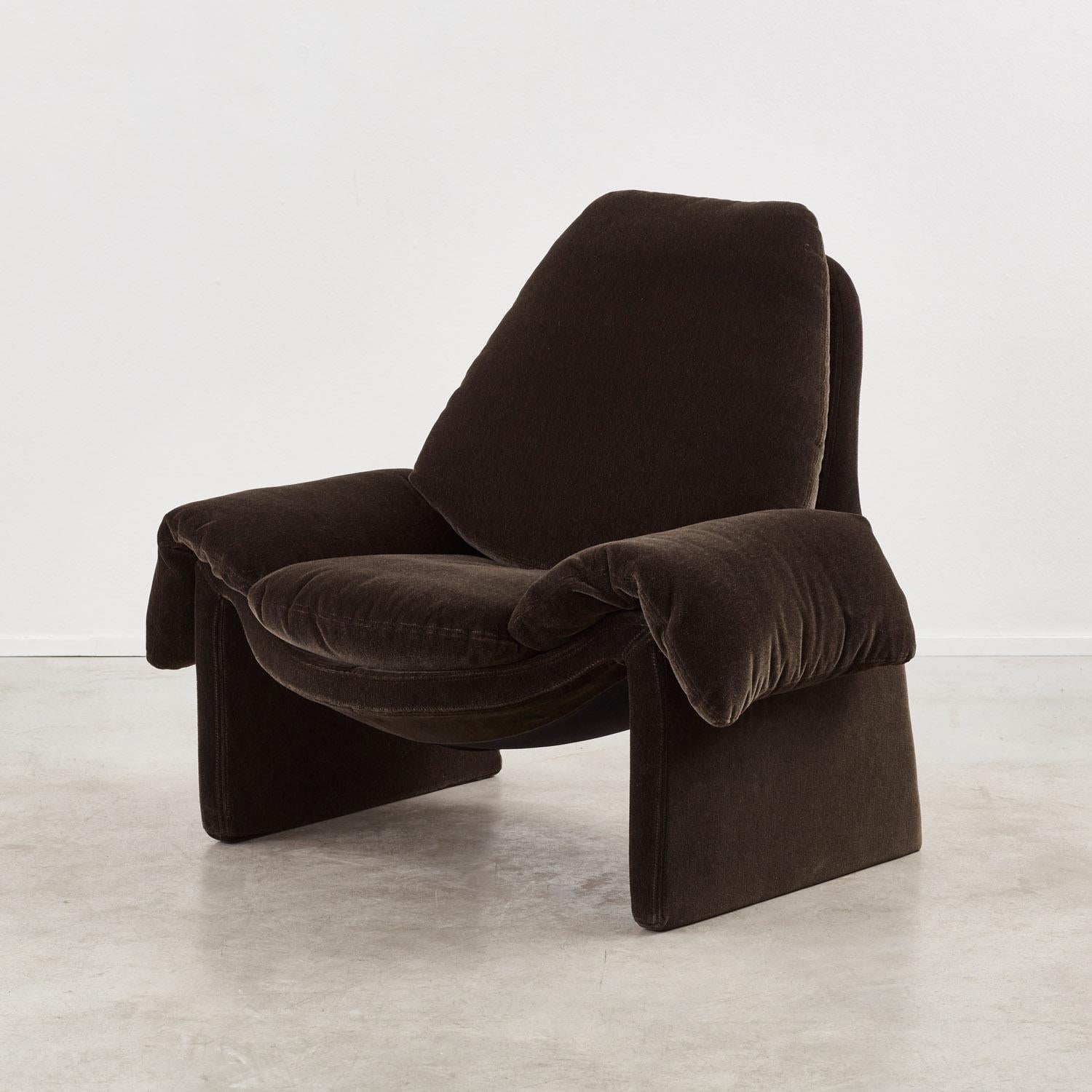 Vittorio Introini P60 chair & ottoman for Saporiti, Italy 1970s. 8