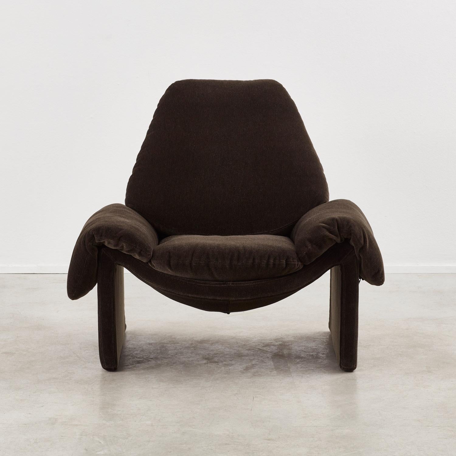 Vittorio Introini P60 chair & ottoman for Saporiti, Italy 1970s. 10