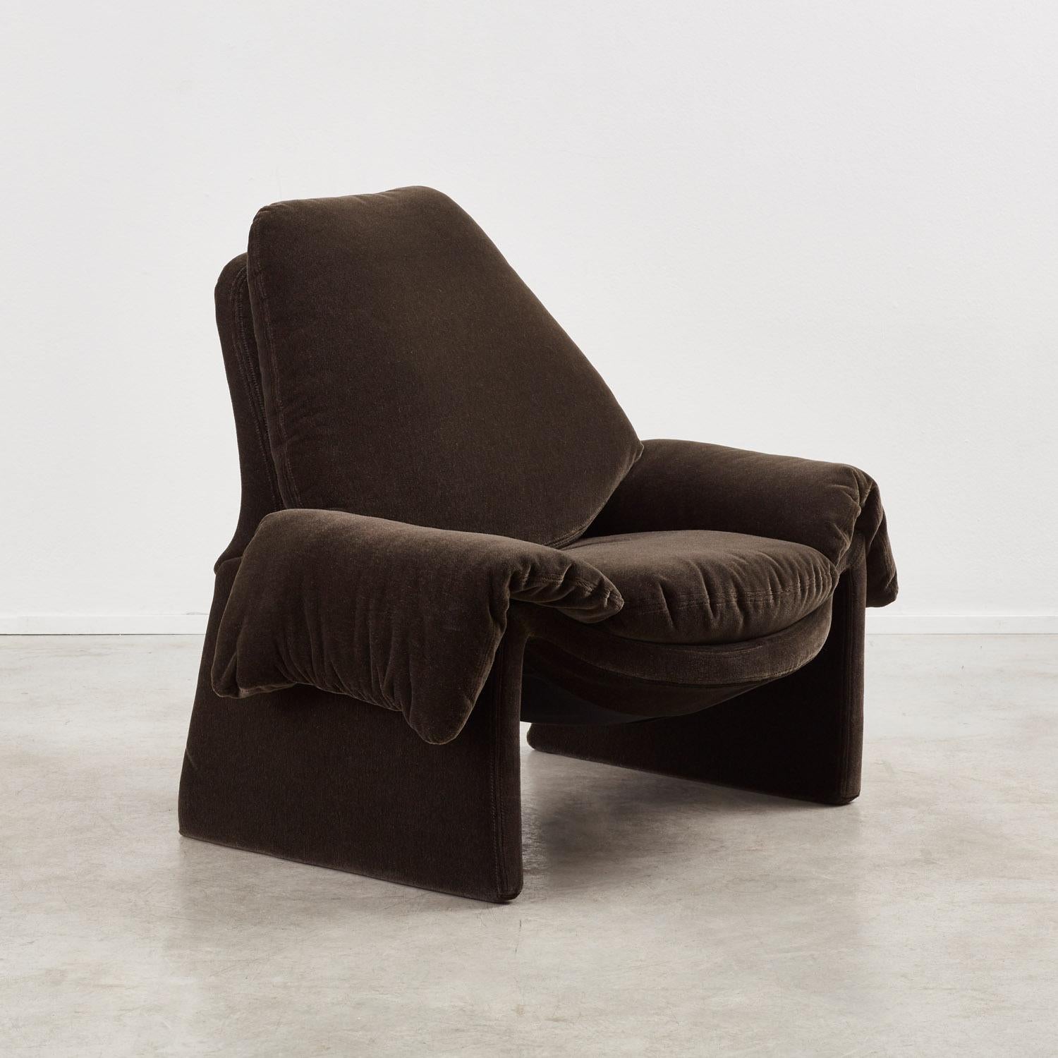 Vittorio Introini P60 chair & ottoman for Saporiti, Italy 1970s. 12
