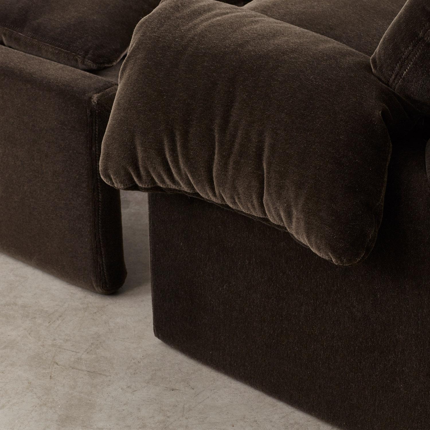 Vittorio Introini P60 chair & ottoman for Saporiti, Italy 1970s. 2