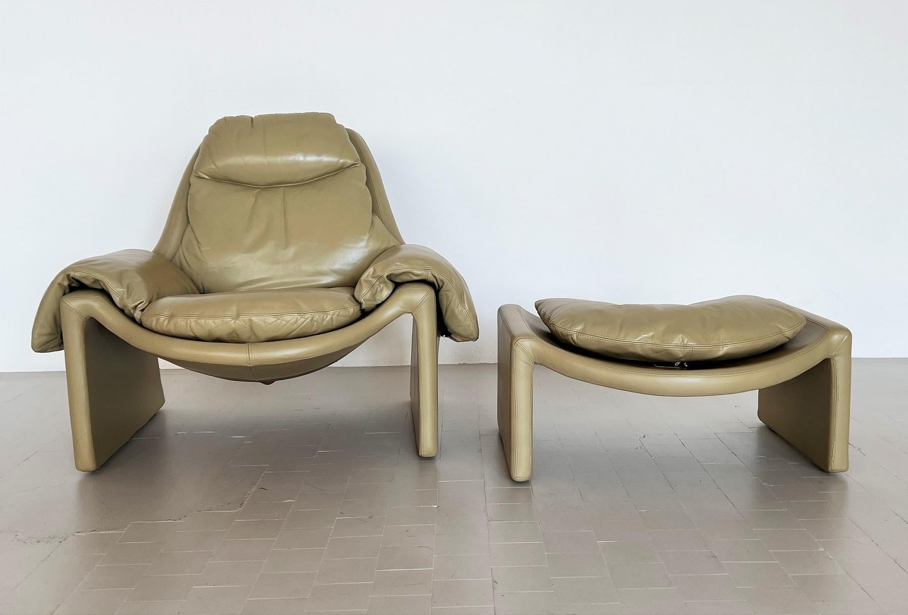 Vittorio Introini P60 Set of Lounge Chair with Ottoman for Saporiti, 1960s For Sale 5