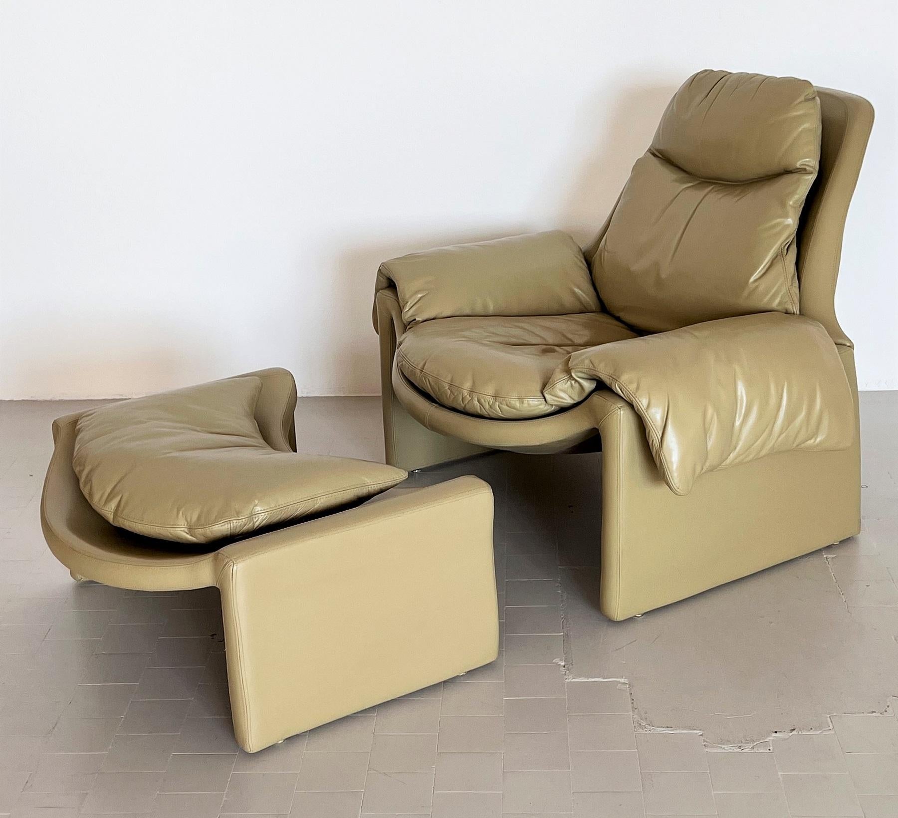Leather Vittorio Introini P60 Set of Lounge Chair with Ottoman for Saporiti, 1960s