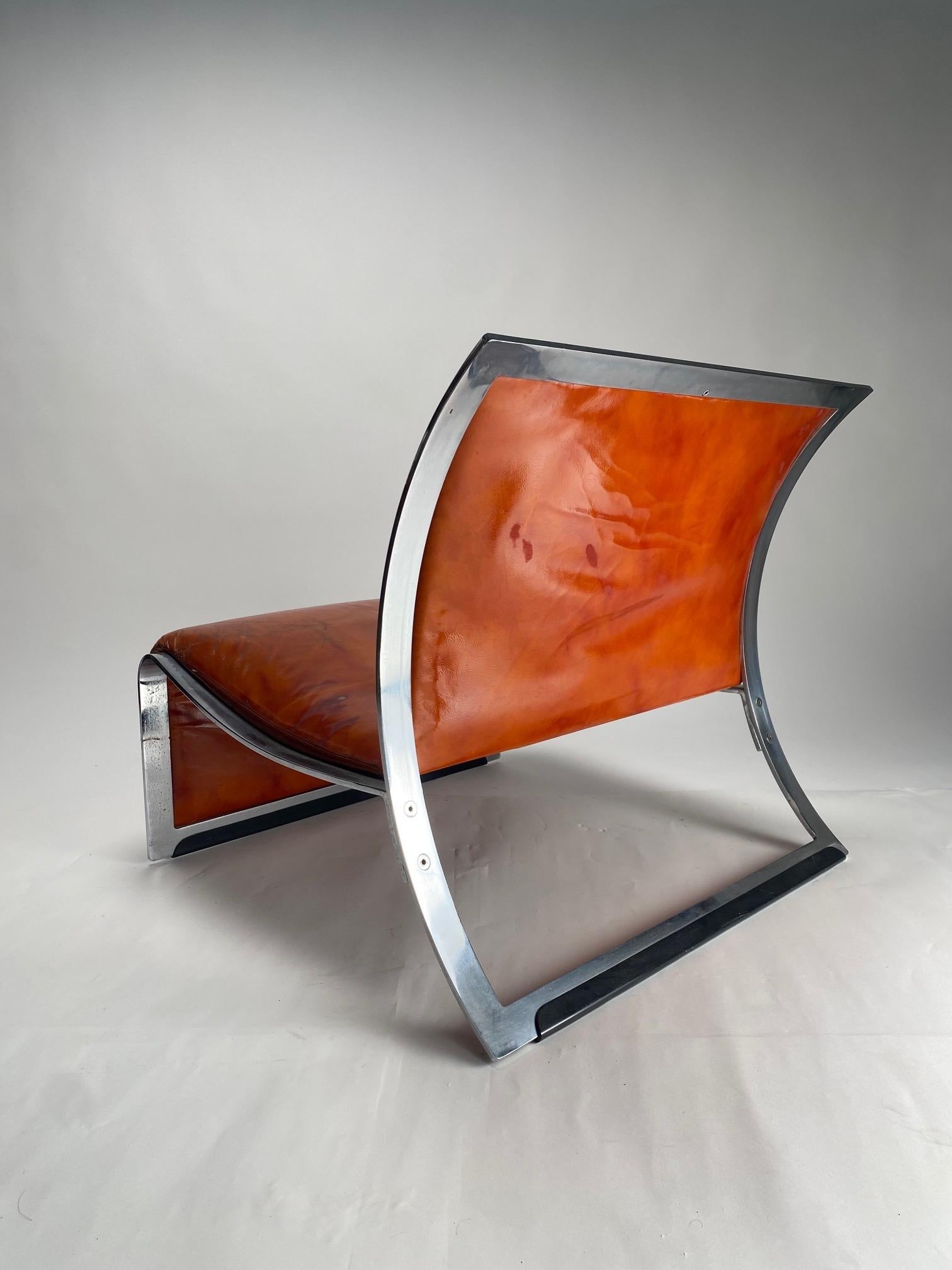 Vittorio Introini  Paire de fauteuils en métal chromé et cuir pour Saporiti État moyen - En vente à Argelato, BO