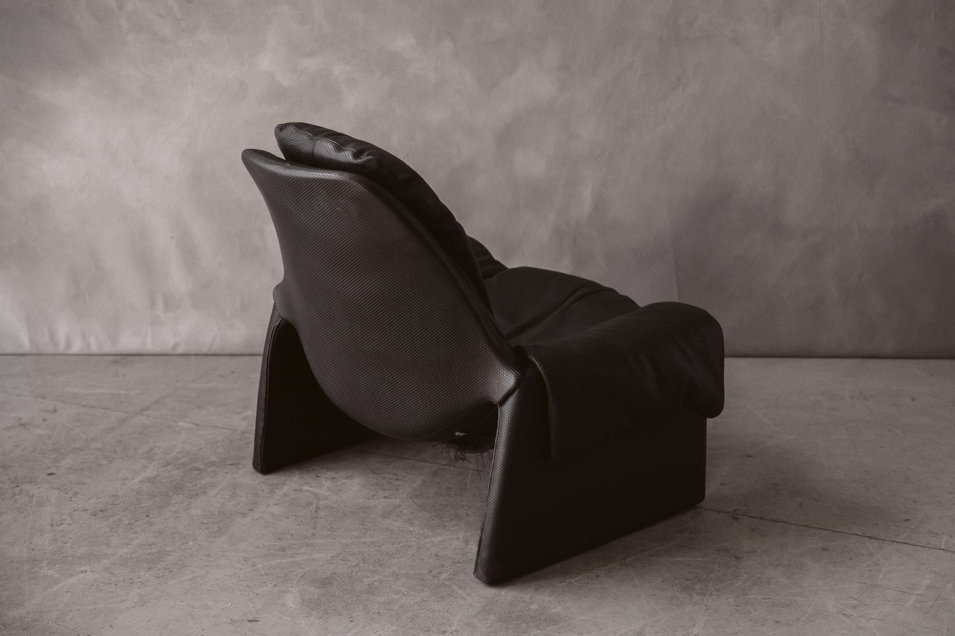 Leather Vittorio Introini 'Proposals' P60 Lounge Chair for Saporiti, Circa 1970 For Sale