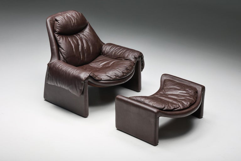 Leather Vittorio Introini 'Proposals' P60 Pair of Lounge Chair with Ottoman, Saporiti For Sale