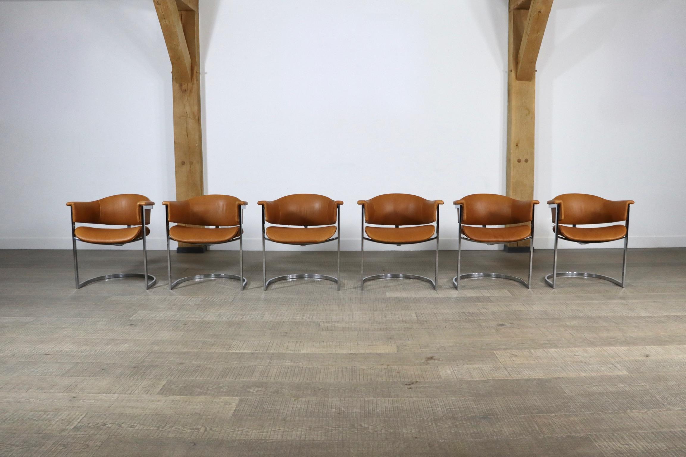 Vittorio Introini ensemble de 6 chaises de salle à manger en acier chromé et cuir cognac en vente 7