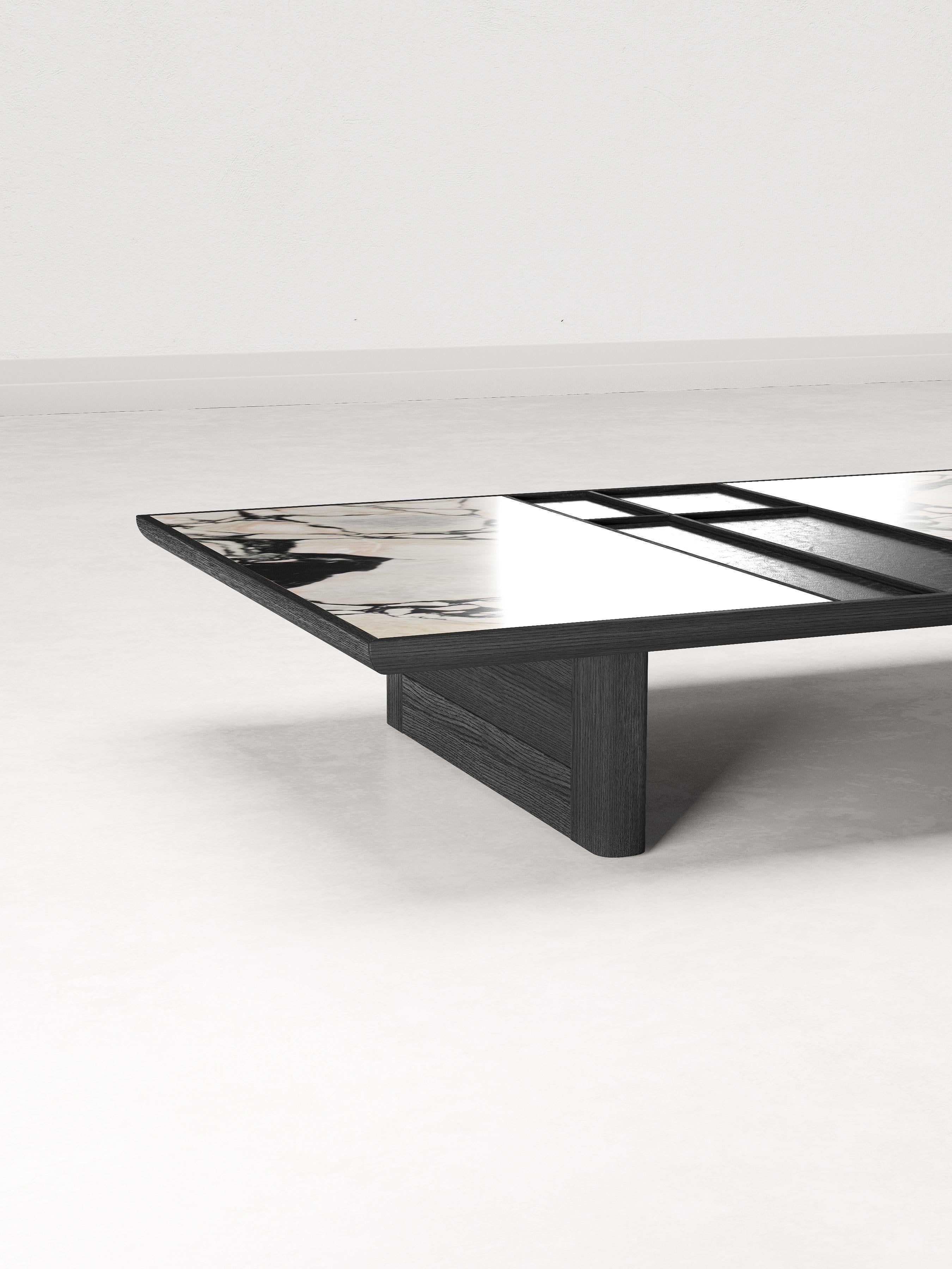 Periodo contemporaneo Vittorio Large Coffee Table in Black Ash Wood & Notre Dame Marble in vendita