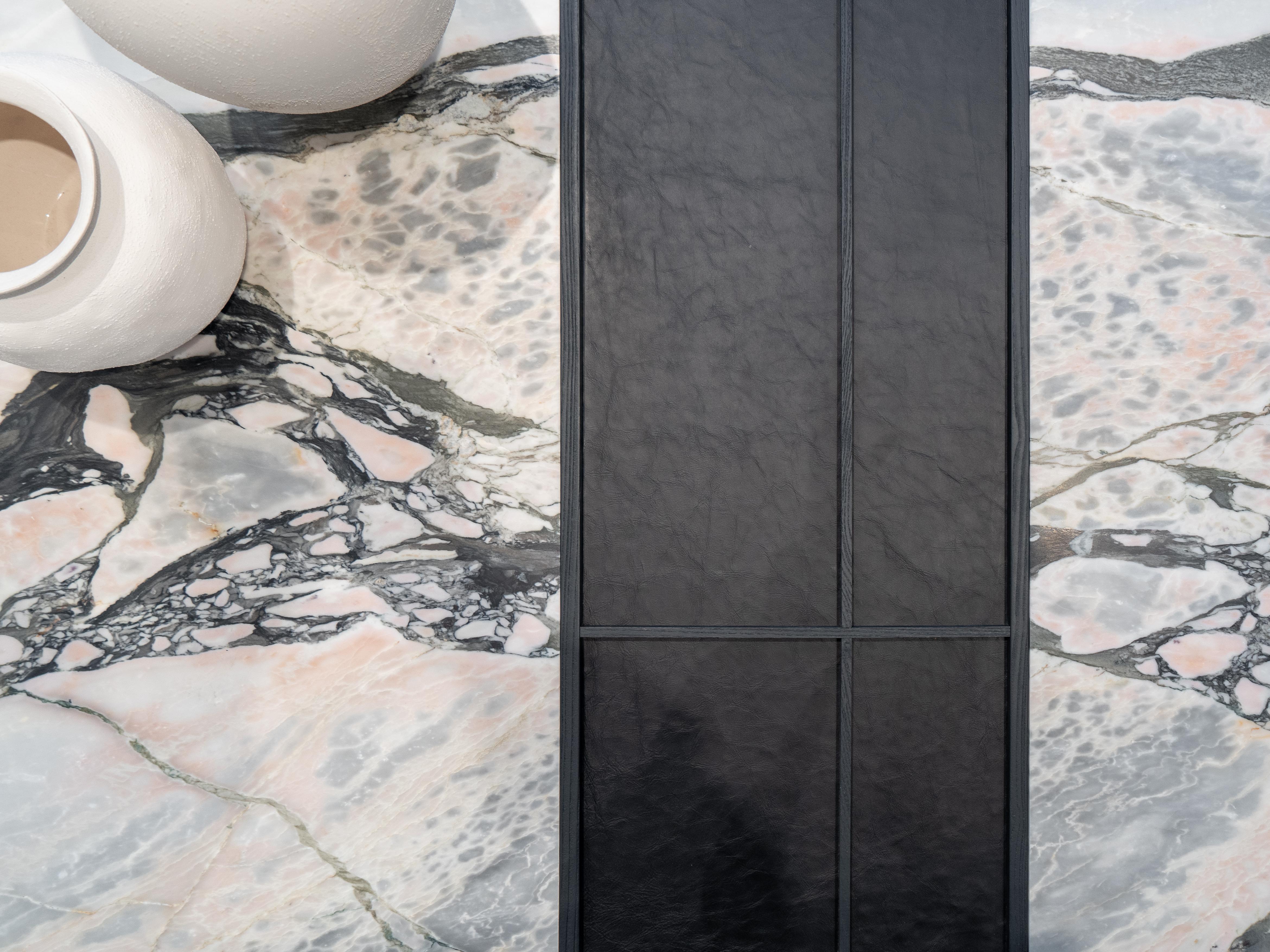 Pelle Vittorio Large Coffee Table in Black Ash Wood & Notre Dame Marble in vendita