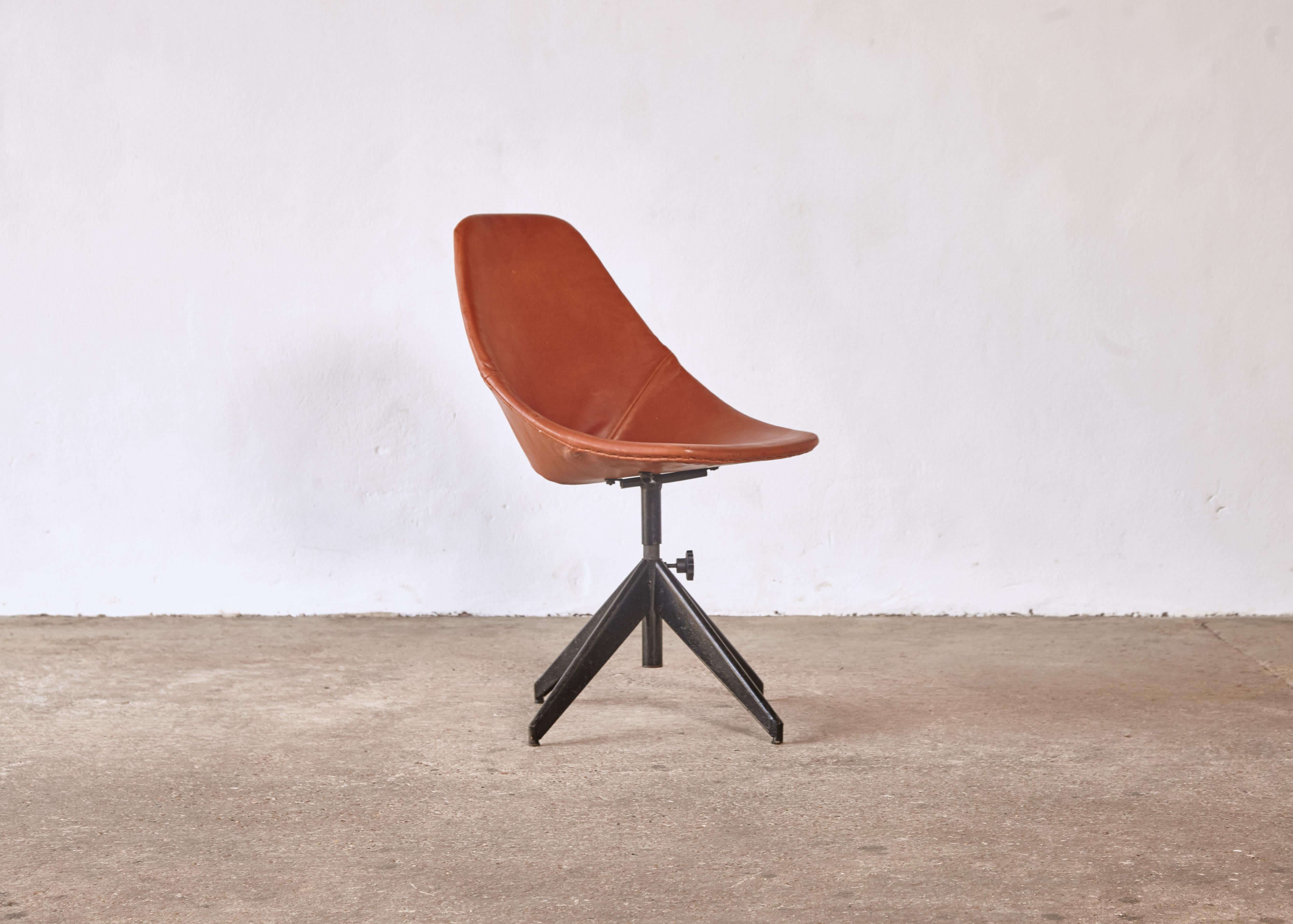 Vittorio Nobili for Fratelli Tagliabue Medea Leather Desk Chair, Italy, 1950s For Sale 3