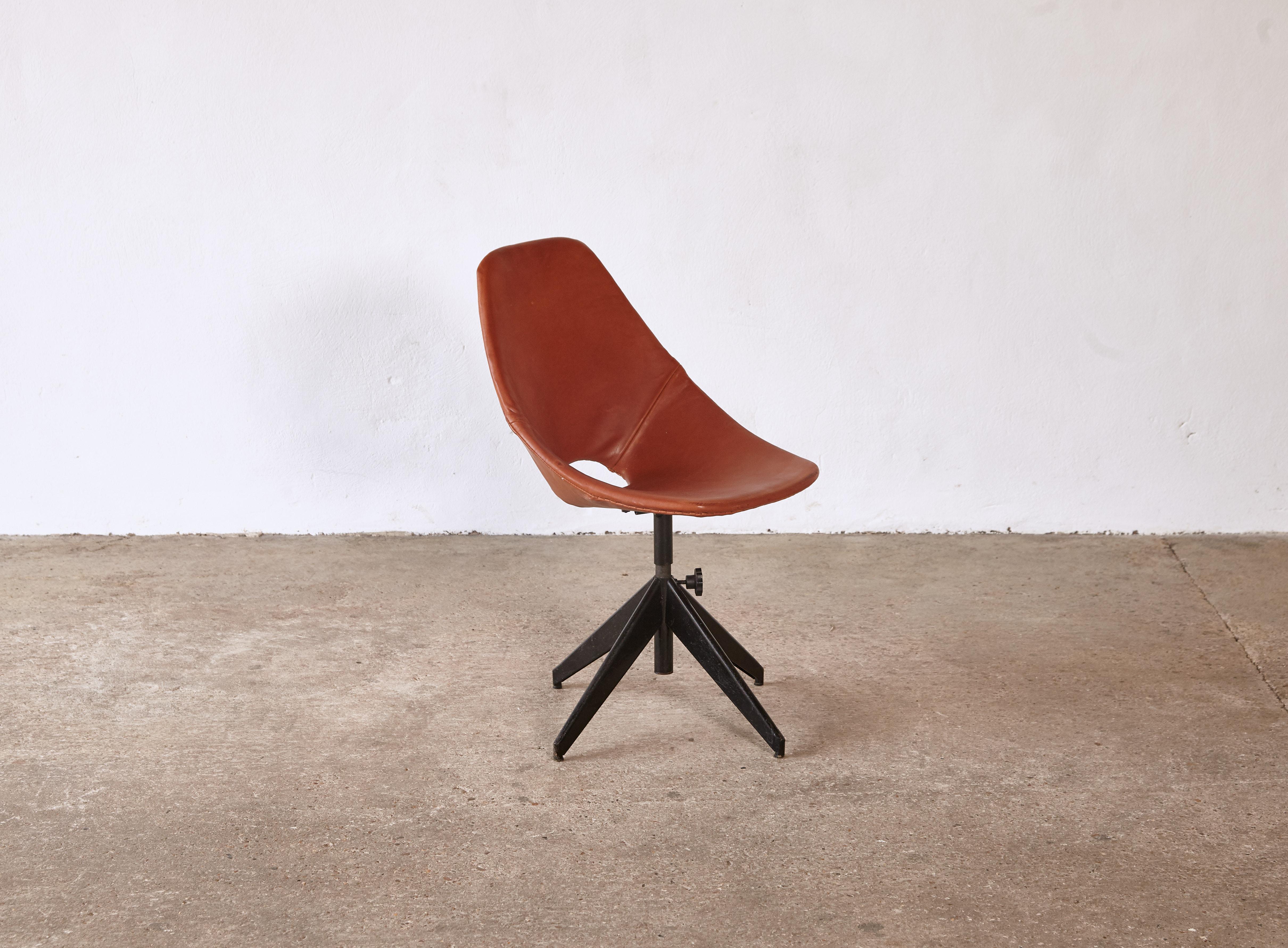 Vittorio Nobili for Fratelli Tagliabue Medea Leather Desk Chair, Italy, 1950s For Sale 2