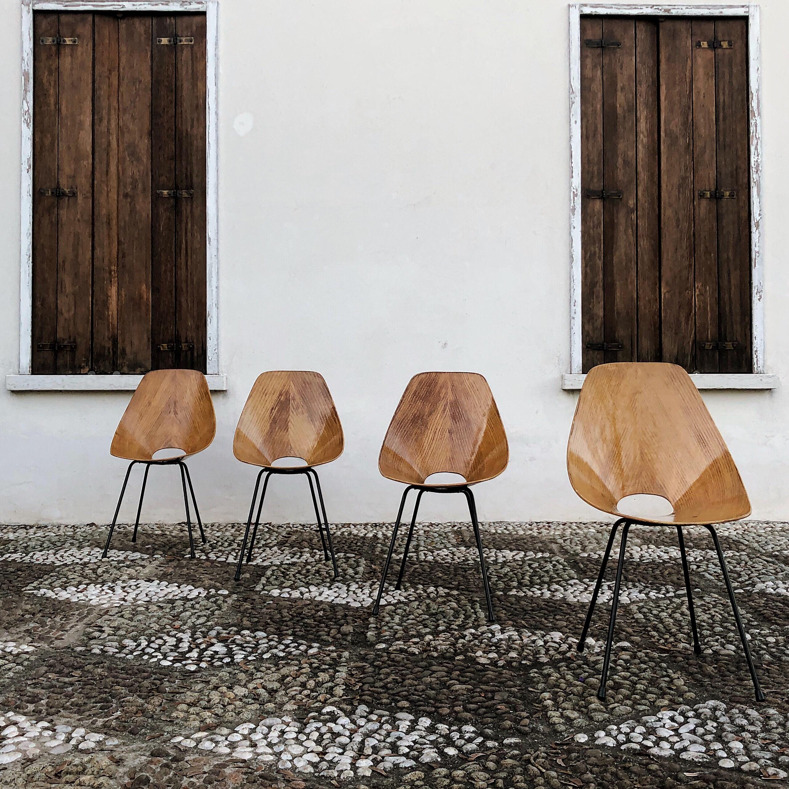 Italian Vittorio Nobili Midcentury Ashwood Medea Dining Room Chairs, 1955, Set of Four For Sale
