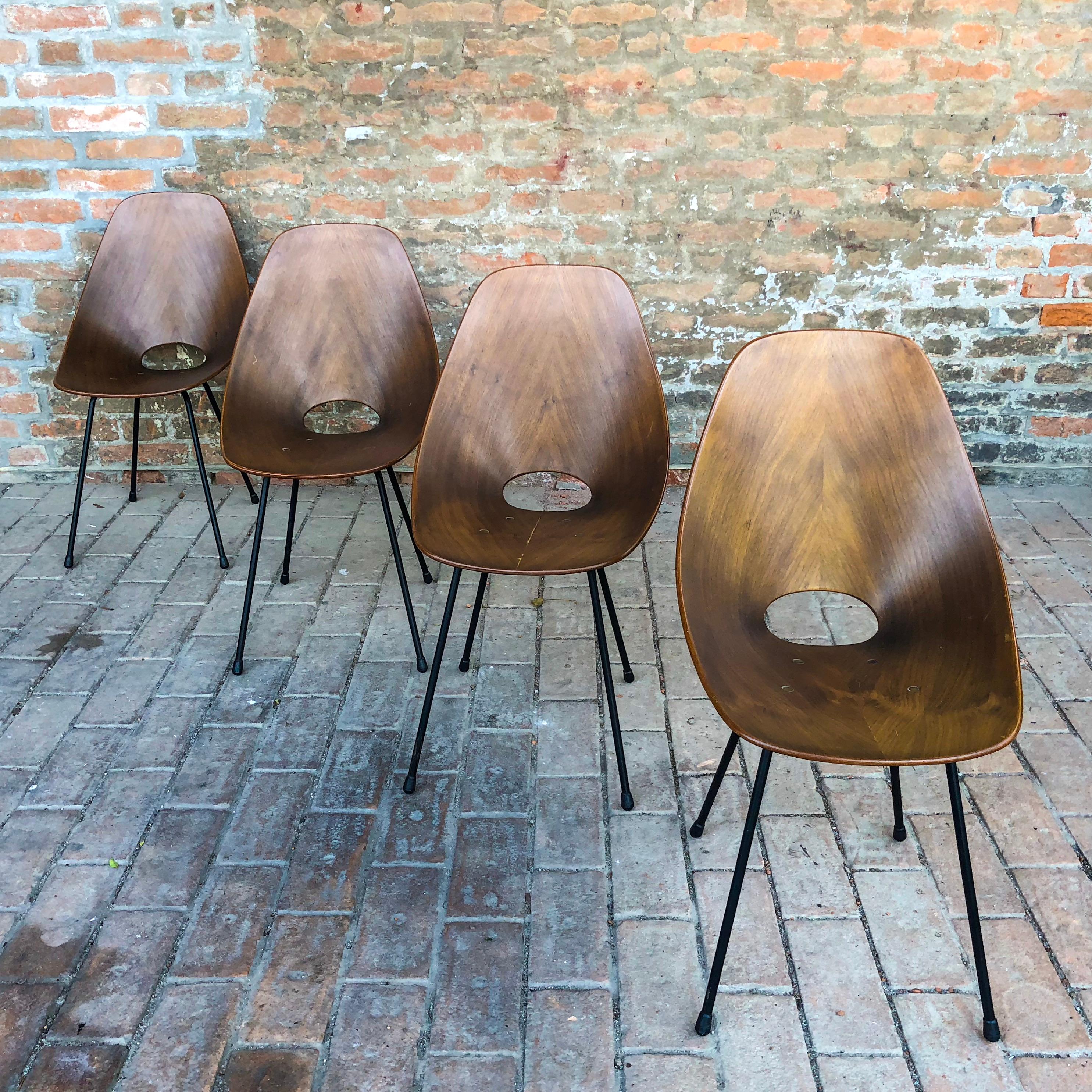 Mid-20th Century Vittorio Nobili Midcentury Teak Medea Dining Room Chairs, 1956, Set of Four For Sale