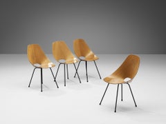 Vittorio Nobili Juego de cuatro sillas de comedor "Medea" de fresno y metal