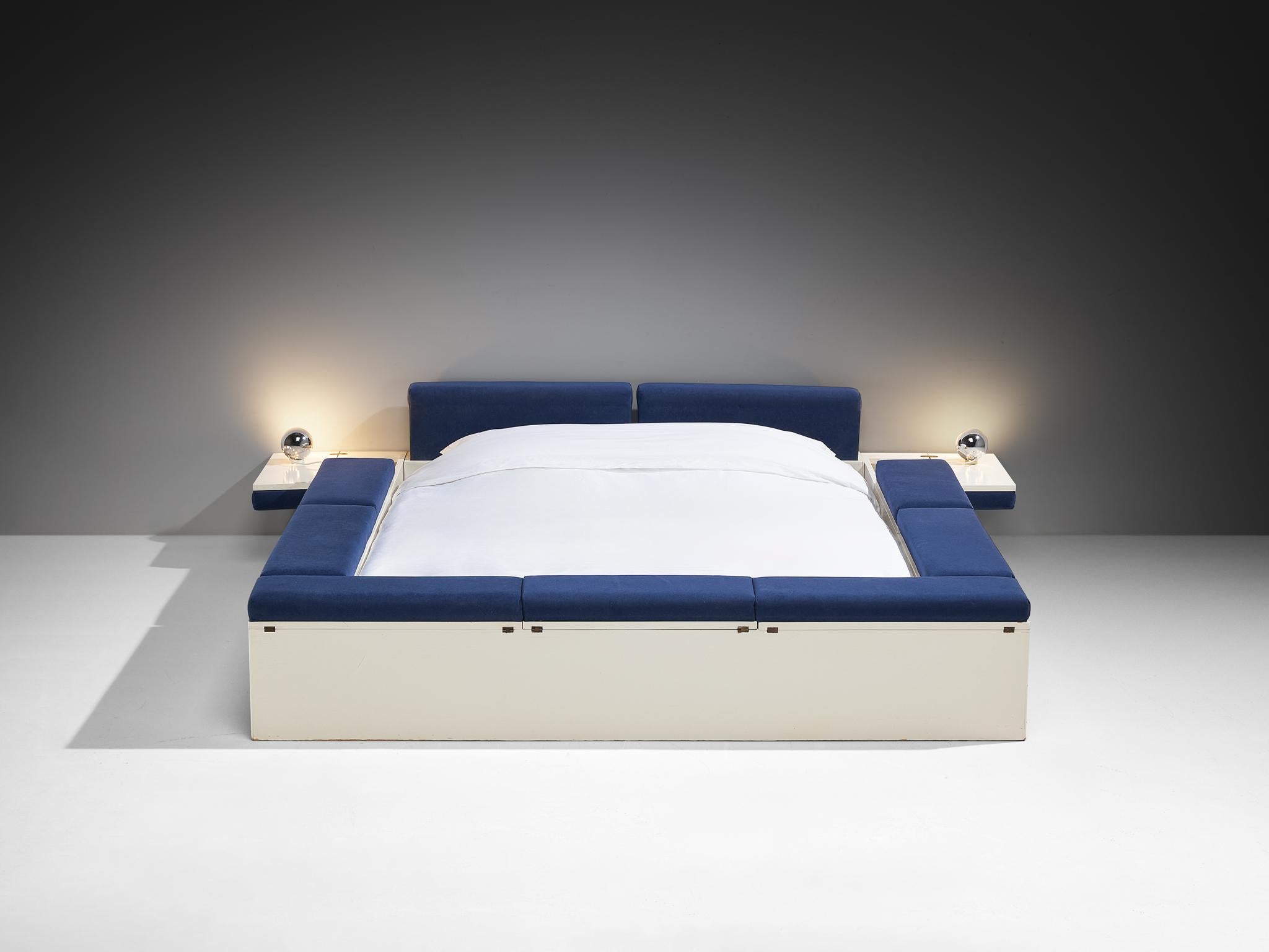 Post-Modern Vittorio Rossi and Luciano Bertoncini for Cjfra 'Zattera' Bed For Sale
